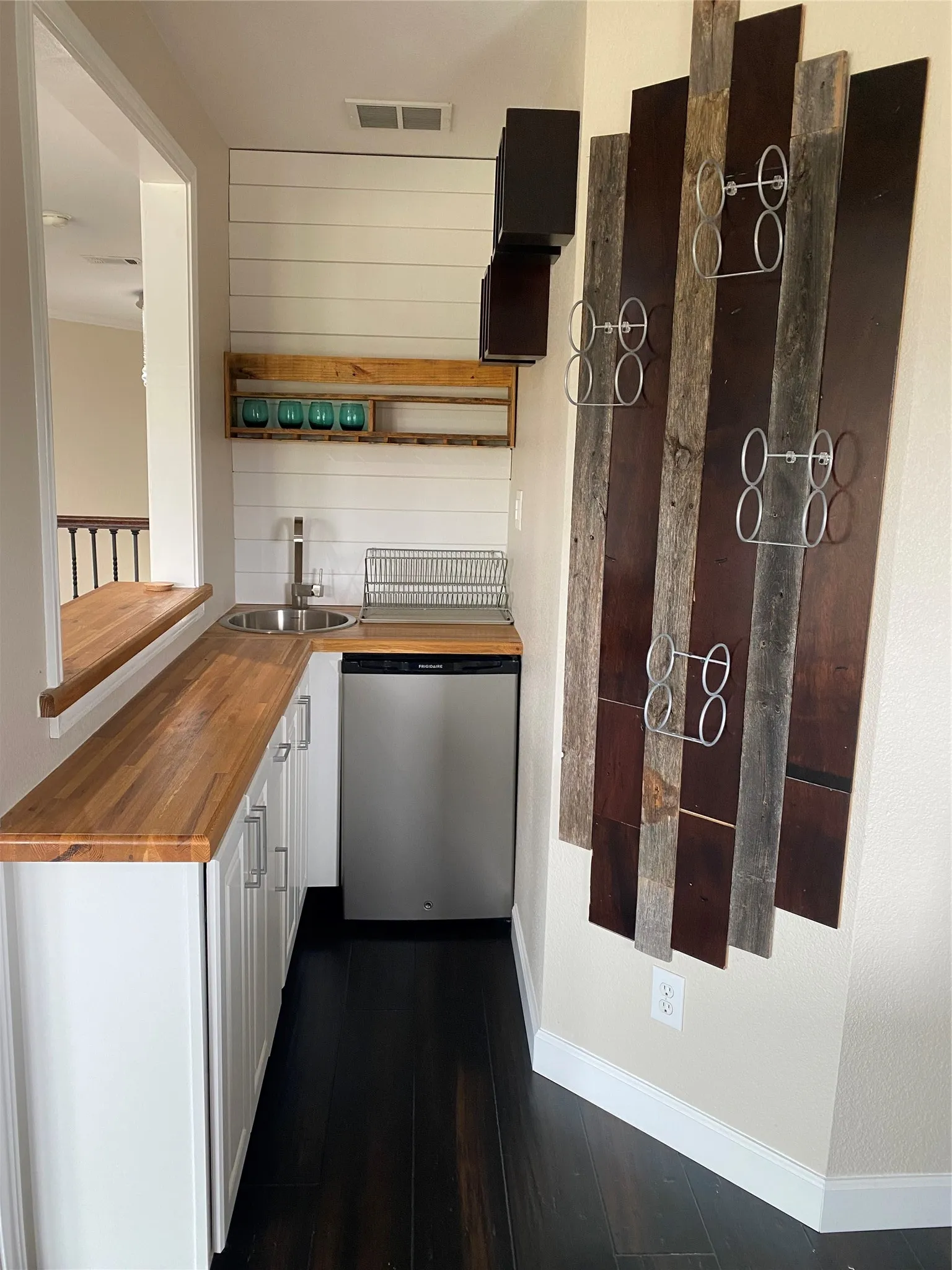 Single Family Residence For Rent in Dallas County , 2920 Pinehurst, Grand Prairie, Texas 75104, 4 Bedroom, 4 Bathroom, 2 Garage spaces, 3,269 Sqft, built in 2006, mls#21127720, Real Estate Agent in Grand Prairie, Homes For Rent in Dallas county, Homes For Rent in Grand Prairie, Realtor in Grand Prairie Texas, Real Estate Brokerage Independent Realty Texas, Luminita Cordes Realtor
