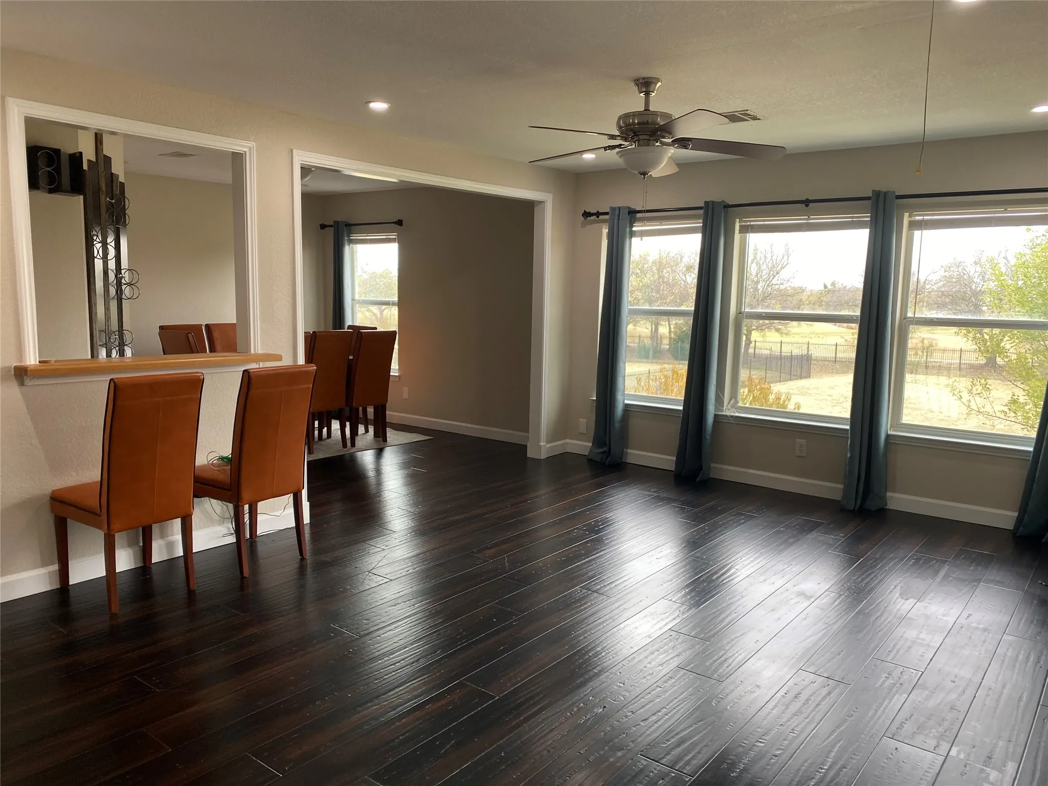 Single Family Residence For Rent in Dallas County , 2920 Pinehurst, Grand Prairie, Texas 75104, 4 Bedroom, 4 Bathroom, 2 Garage spaces, 3,269 Sqft, built in 2006, mls#21127720, Real Estate Agent in Grand Prairie, Homes For Rent in Dallas county, Homes For Rent in Grand Prairie, Realtor in Grand Prairie Texas, Real Estate Brokerage Independent Realty Texas, Luminita Cordes Realtor