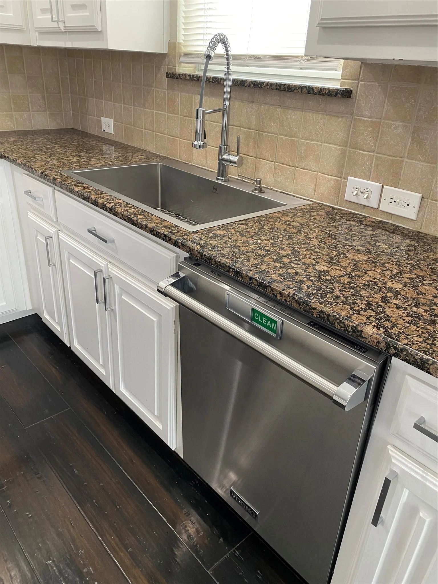 Single Family Residence For Rent in Dallas County , 2920 Pinehurst, Grand Prairie, Texas 75104, 4 Bedroom, 4 Bathroom, 2 Garage spaces, 3,269 Sqft, built in 2006, mls#21127720, Real Estate Agent in Grand Prairie, Homes For Rent in Dallas county, Homes For Rent in Grand Prairie, Realtor in Grand Prairie Texas, Real Estate Brokerage Independent Realty Texas, Luminita Cordes Realtor