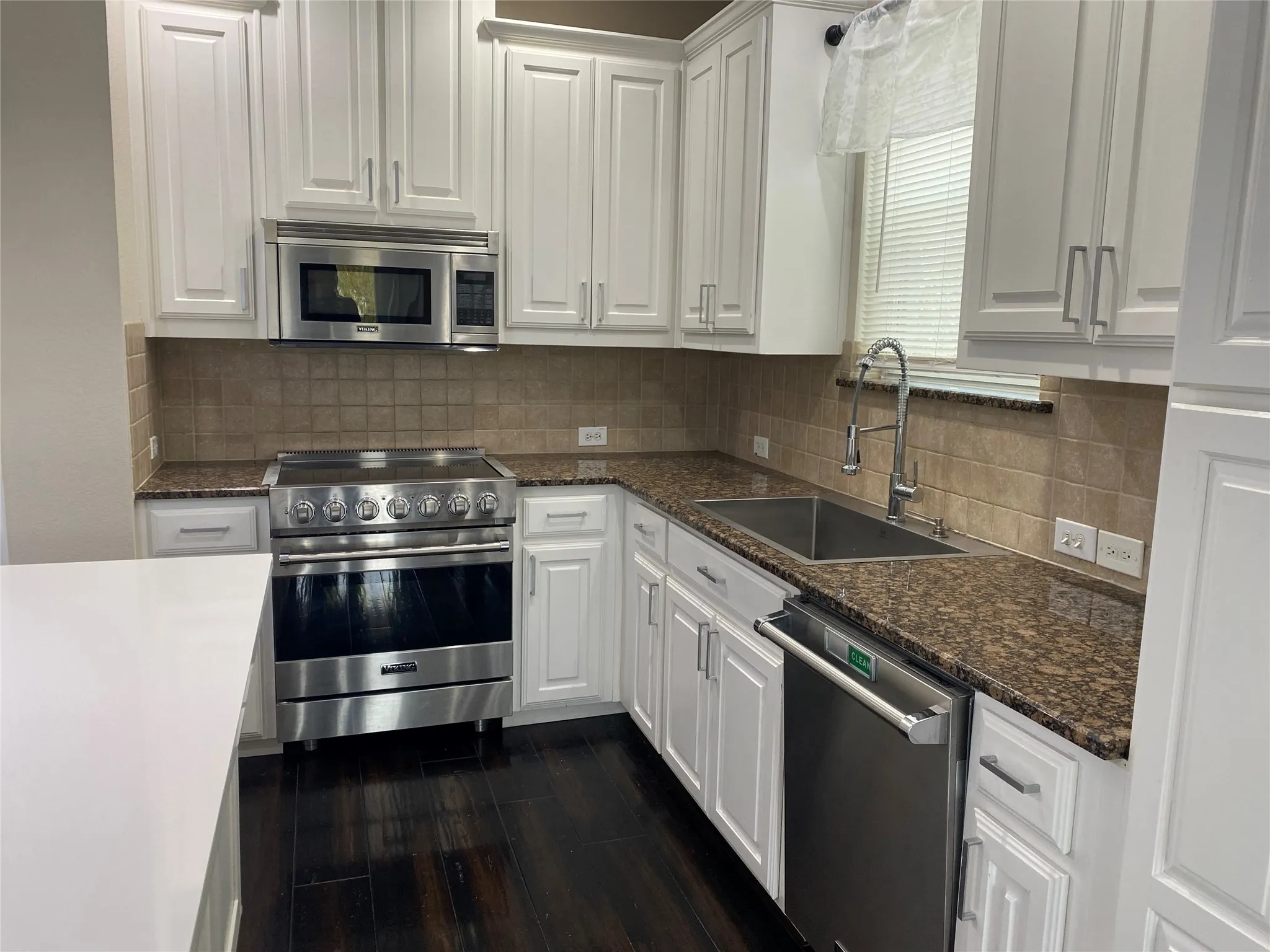Single Family Residence For Rent in Dallas County , 2920 Pinehurst, Grand Prairie, Texas 75104, 4 Bedroom, 4 Bathroom, 2 Garage spaces, 3,269 Sqft, built in 2006, mls#21127720, Real Estate Agent in Grand Prairie, Homes For Rent in Dallas county, Homes For Rent in Grand Prairie, Realtor in Grand Prairie Texas, Real Estate Brokerage Independent Realty Texas, Luminita Cordes Realtor