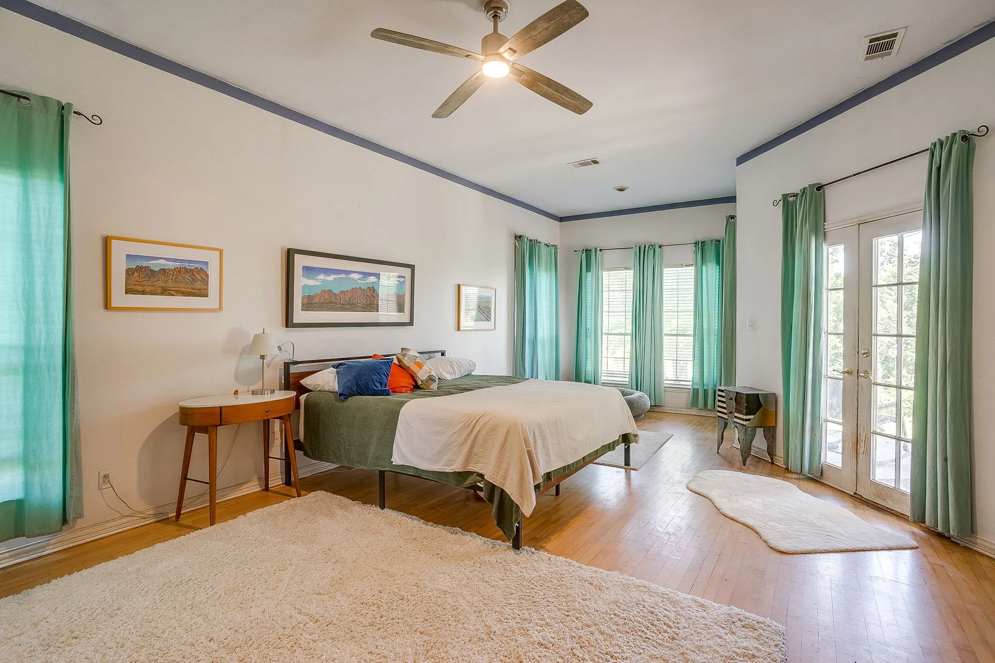 Single Family Residence For Sale in Rockwall County , 831 Cullins Road, Rockwall, Texas 75032, 3 Bedroom, 3 Bathroom, 2 Garage spaces, 3,032 Sqft, built in 1995, Preowned, mls#21119590, Real Estate Agent in Rockwall, Homes For Sale in Rockwall county, Homes For Sale in Rockwall, Realtor in Rockwall Texas, Real Estate Brokerage Independent Realty Texas, Luminita Cordes Realtor