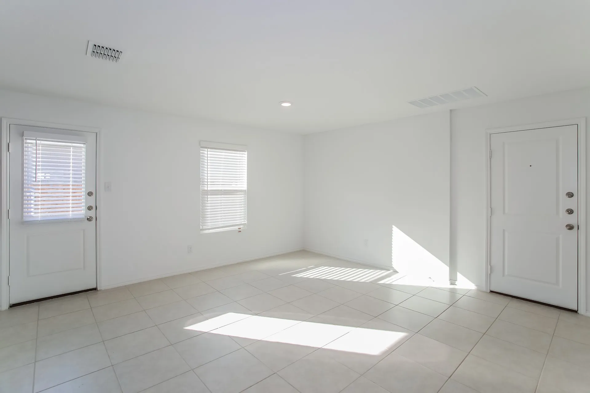Single Family Residence For Rent in Collin County , 5825 Rockrose Lane, Princeton, Texas 75407, 3 Bedrooms, 2 Bathrooms, 2 Garage spaces, 1,440 Sqft, built in 2022, Price $1,780, mls#21128100, Real Estate Agent in Princeton, Homes For Rent in Collin county, Homes For Rent in Princeton, Realtor in Princeton Texas, Real Estate Brokerage Independent Realty Texas, Luminita Cordes Realtor