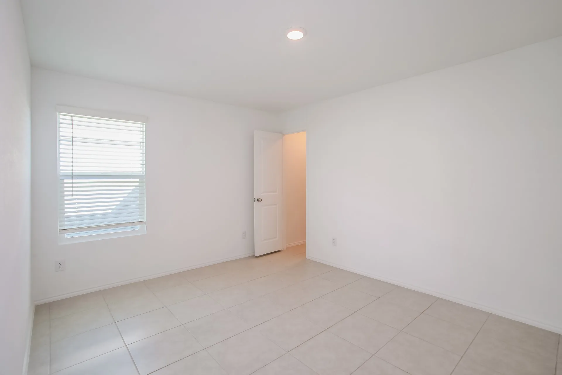 Single Family Residence For Rent in Collin County , 5825 Rockrose Lane, Princeton, Texas 75407, 3 Bedrooms, 2 Bathrooms, 2 Garage spaces, 1,440 Sqft, built in 2022, Price $1,780, mls#21128100, Real Estate Agent in Princeton, Homes For Rent in Collin county, Homes For Rent in Princeton, Realtor in Princeton Texas, Real Estate Brokerage Independent Realty Texas, Luminita Cordes Realtor