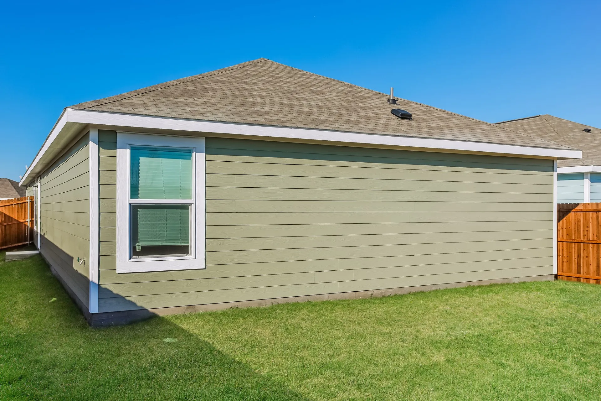 Single Family Residence For Rent in Collin County , 5825 Rockrose Lane, Princeton, Texas 75407, 3 Bedrooms, 2 Bathrooms, 2 Garage spaces, 1,440 Sqft, built in 2022, Price $1,780, mls#21128100, Real Estate Agent in Princeton, Homes For Rent in Collin county, Homes For Rent in Princeton, Realtor in Princeton Texas, Real Estate Brokerage Independent Realty Texas, Luminita Cordes Realtor