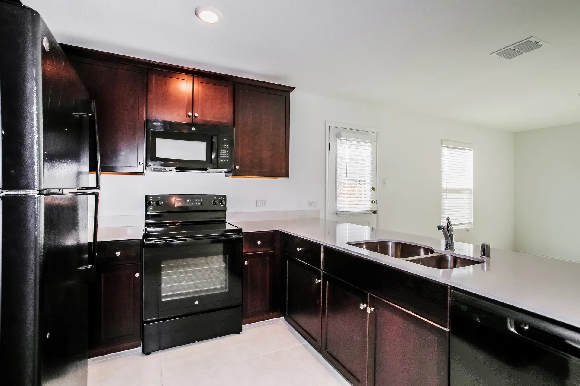 Single Family Residence For Rent in Collin County , 5825 Rockrose Lane, Princeton, Texas 75407, 3 Bedrooms, 2 Bathrooms, 2 Garage spaces, 1,440 Sqft, built in 2022, Price $1,780, mls#21128100, Real Estate Agent in Princeton, Homes For Rent in Collin county, Homes For Rent in Princeton, Realtor in Princeton Texas, Real Estate Brokerage Independent Realty Texas, Luminita Cordes Realtor