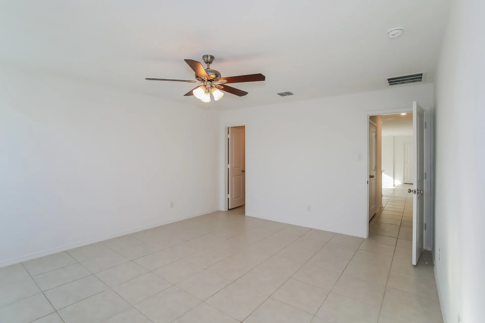Single Family Residence For Rent in Collin County , 5825 Rockrose Lane, Princeton, Texas 75407, 3 Bedrooms, 2 Bathrooms, 2 Garage spaces, 1,440 Sqft, built in 2022, Price $1,780, mls#21128100, Real Estate Agent in Princeton, Homes For Rent in Collin county, Homes For Rent in Princeton, Realtor in Princeton Texas, Real Estate Brokerage Independent Realty Texas, Luminita Cordes Realtor