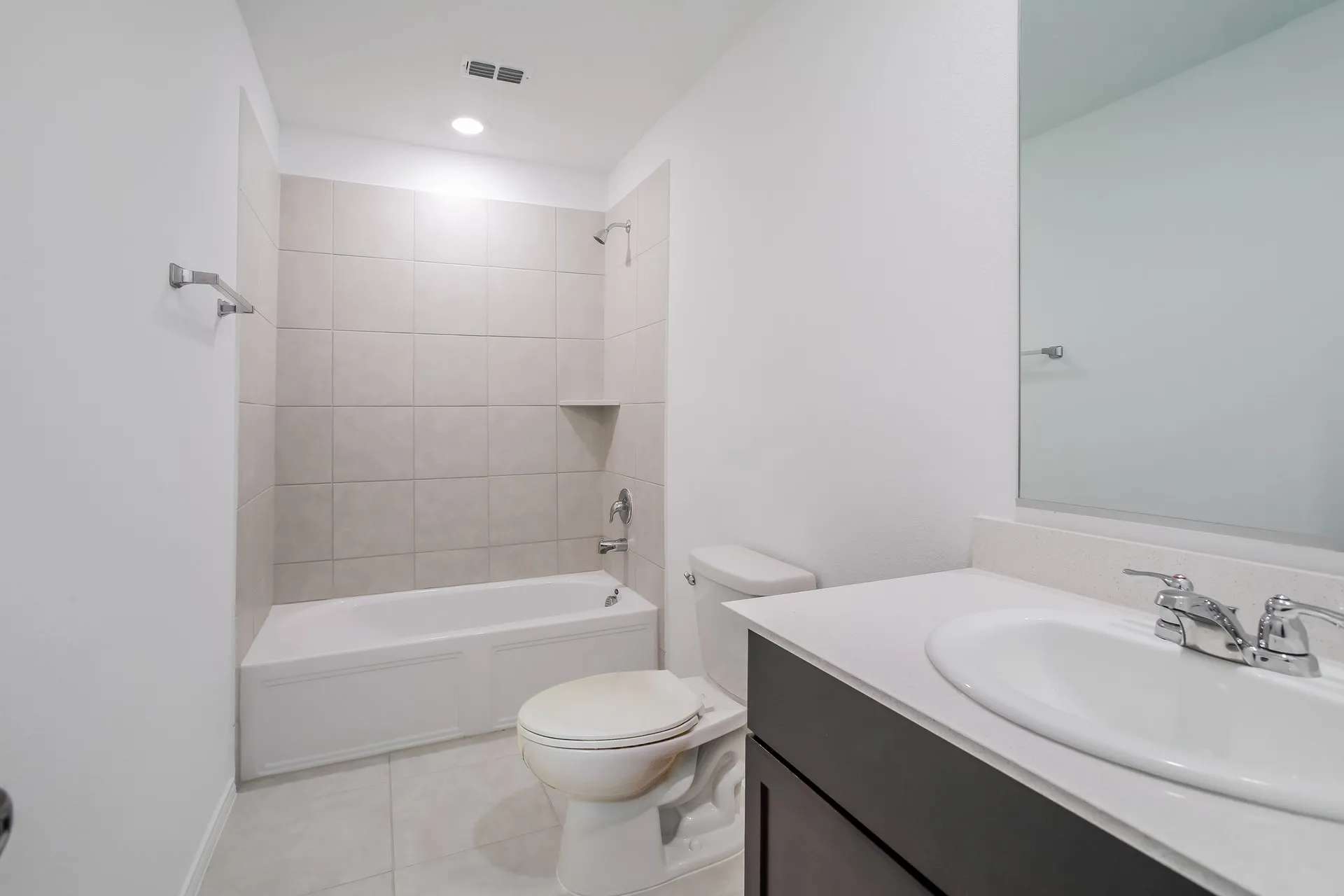 Single Family Residence For Rent in Collin County , 5825 Rockrose Lane, Princeton, Texas 75407, 3 Bedrooms, 2 Bathrooms, 2 Garage spaces, 1,440 Sqft, built in 2022, Price $1,780, mls#21128100, Real Estate Agent in Princeton, Homes For Rent in Collin county, Homes For Rent in Princeton, Realtor in Princeton Texas, Real Estate Brokerage Independent Realty Texas, Luminita Cordes Realtor