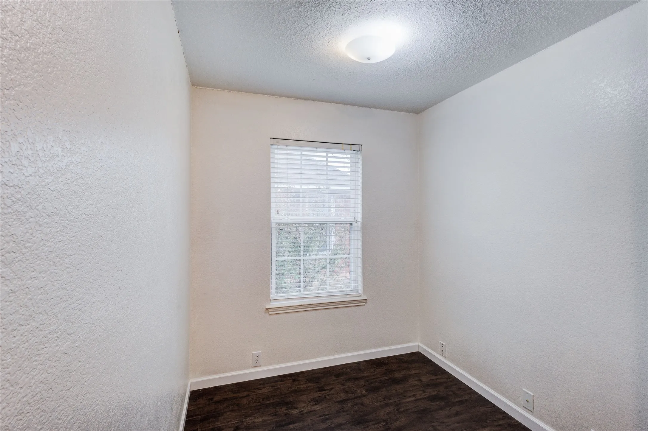 Single Family Residence For Sale in Tarrant County , 1036 Cottonbelt Drive, Saginaw, Texas 76131, 4 Bedroom, 4 Bathroom, 2 Garage spaces, 3,130 Sqft, built in 1998, mls#21128252, Real Estate Agent in Saginaw, Homes For Sale in Tarrant county, Homes For Sale in Saginaw, Realtor in Saginaw Texas, Real Estate Brokerage Independent Realty Texas, Luminita Cordes Realtor