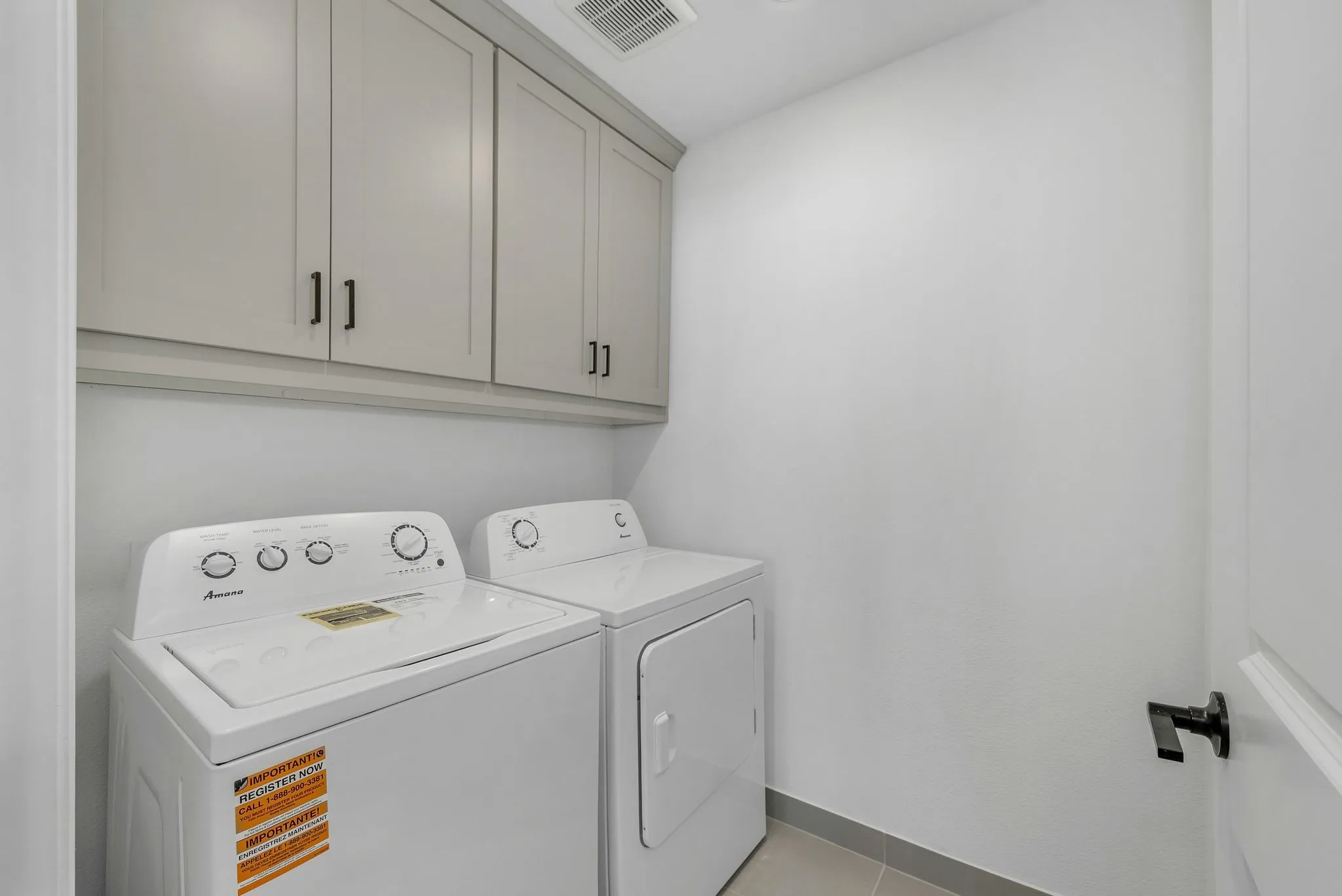 Single Family Residence For Sale in Denton County , 13630 Colony Mews, Frisco, Texas 75033, 4 Bedroom, 3 Bathroom, 2 Garage spaces, 2,659 Sqft, built in 2024, Preowned, mls#21120370, Real Estate Agent in Frisco, Homes For Sale in Denton county, Homes For Sale in Frisco, Realtor in Frisco Texas, Real Estate Brokerage Independent Realty Texas, Luminita Cordes Realtor