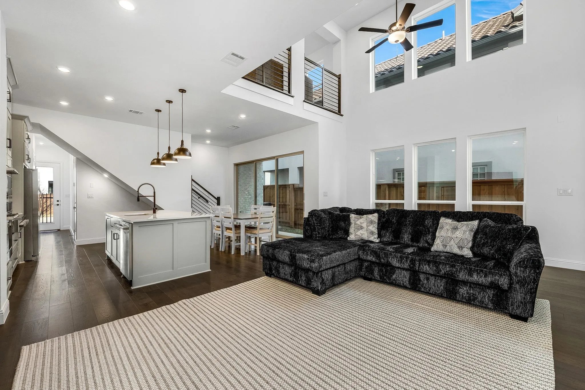 Single Family Residence For Sale in Denton County , 13630 Colony Mews, Frisco, Texas 75033, 4 Bedroom, 3 Bathroom, 2 Garage spaces, 2,659 Sqft, built in 2024, Preowned, mls#21120370, Real Estate Agent in Frisco, Homes For Sale in Denton county, Homes For Sale in Frisco, Realtor in Frisco Texas, Real Estate Brokerage Independent Realty Texas, Luminita Cordes Realtor