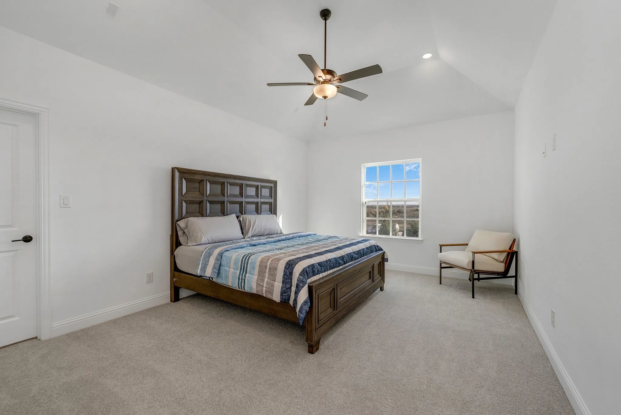 Single Family Residence For Sale in Denton County , 13630 Colony Mews, Frisco, Texas 75033, 4 Bedroom, 3 Bathroom, 2 Garage spaces, 2,659 Sqft, built in 2024, Preowned, mls#21120370, Real Estate Agent in Frisco, Homes For Sale in Denton county, Homes For Sale in Frisco, Realtor in Frisco Texas, Real Estate Brokerage Independent Realty Texas, Luminita Cordes Realtor