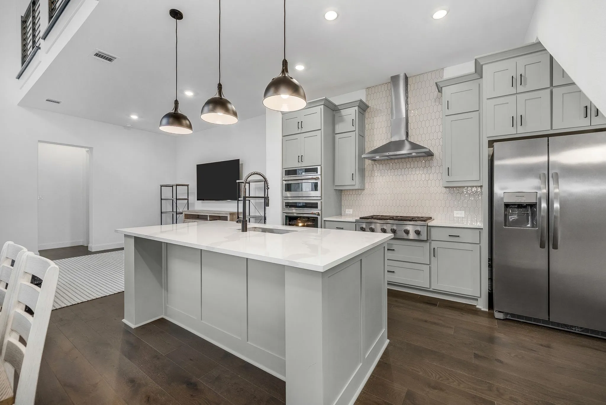 Single Family Residence For Sale in Denton County , 13630 Colony Mews, Frisco, Texas 75033, 4 Bedroom, 3 Bathroom, 2 Garage spaces, 2,659 Sqft, built in 2024, Preowned, mls#21120370, Real Estate Agent in Frisco, Homes For Sale in Denton county, Homes For Sale in Frisco, Realtor in Frisco Texas, Real Estate Brokerage Independent Realty Texas, Luminita Cordes Realtor