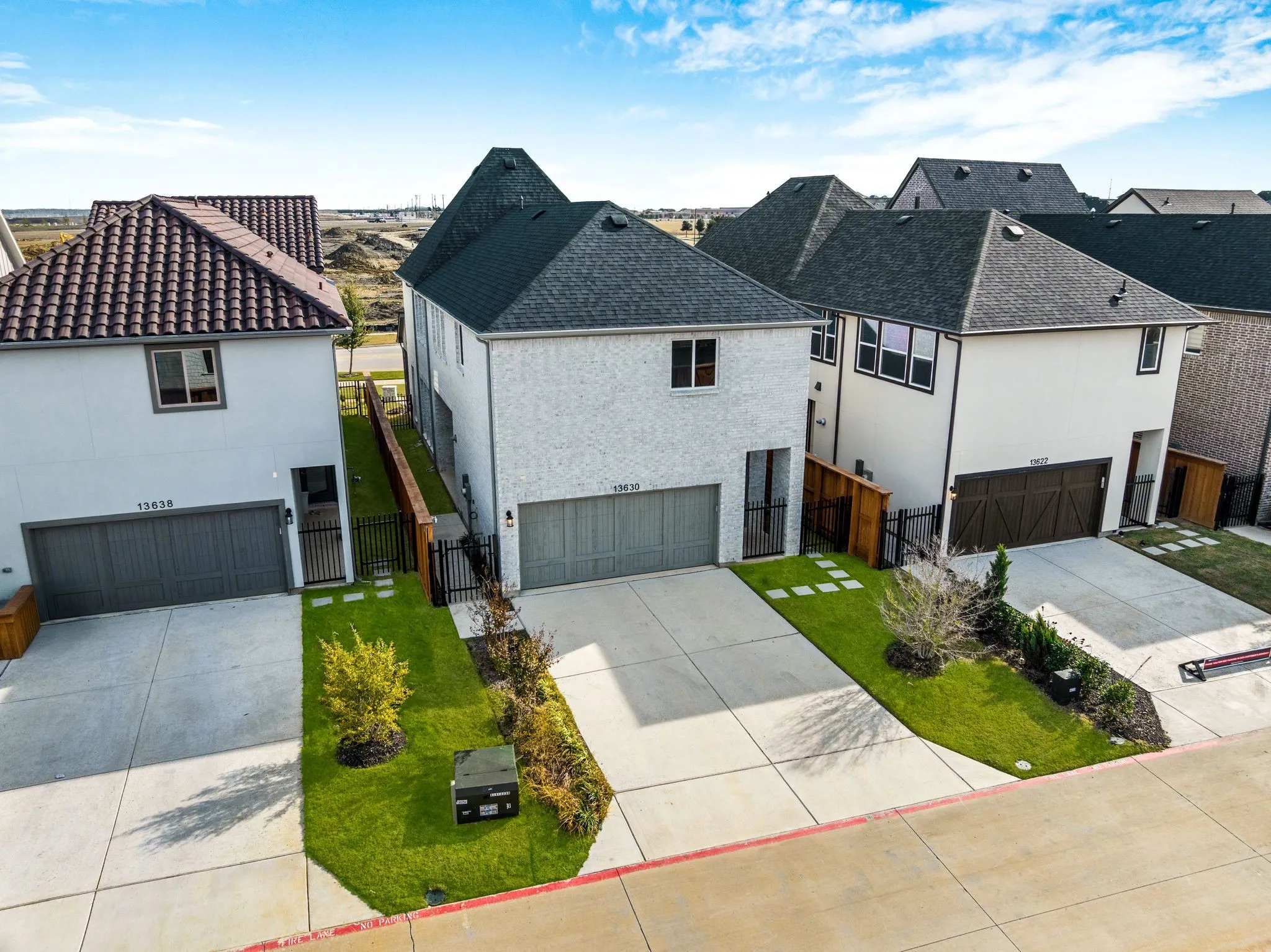 Single Family Residence For Sale in Denton County , 13630 Colony Mews, Frisco, Texas 75033, 4 Bedroom, 3 Bathroom, 2 Garage spaces, 2,659 Sqft, built in 2024, Preowned, mls#21120370, Real Estate Agent in Frisco, Homes For Sale in Denton county, Homes For Sale in Frisco, Realtor in Frisco Texas, Real Estate Brokerage Independent Realty Texas, Luminita Cordes Realtor