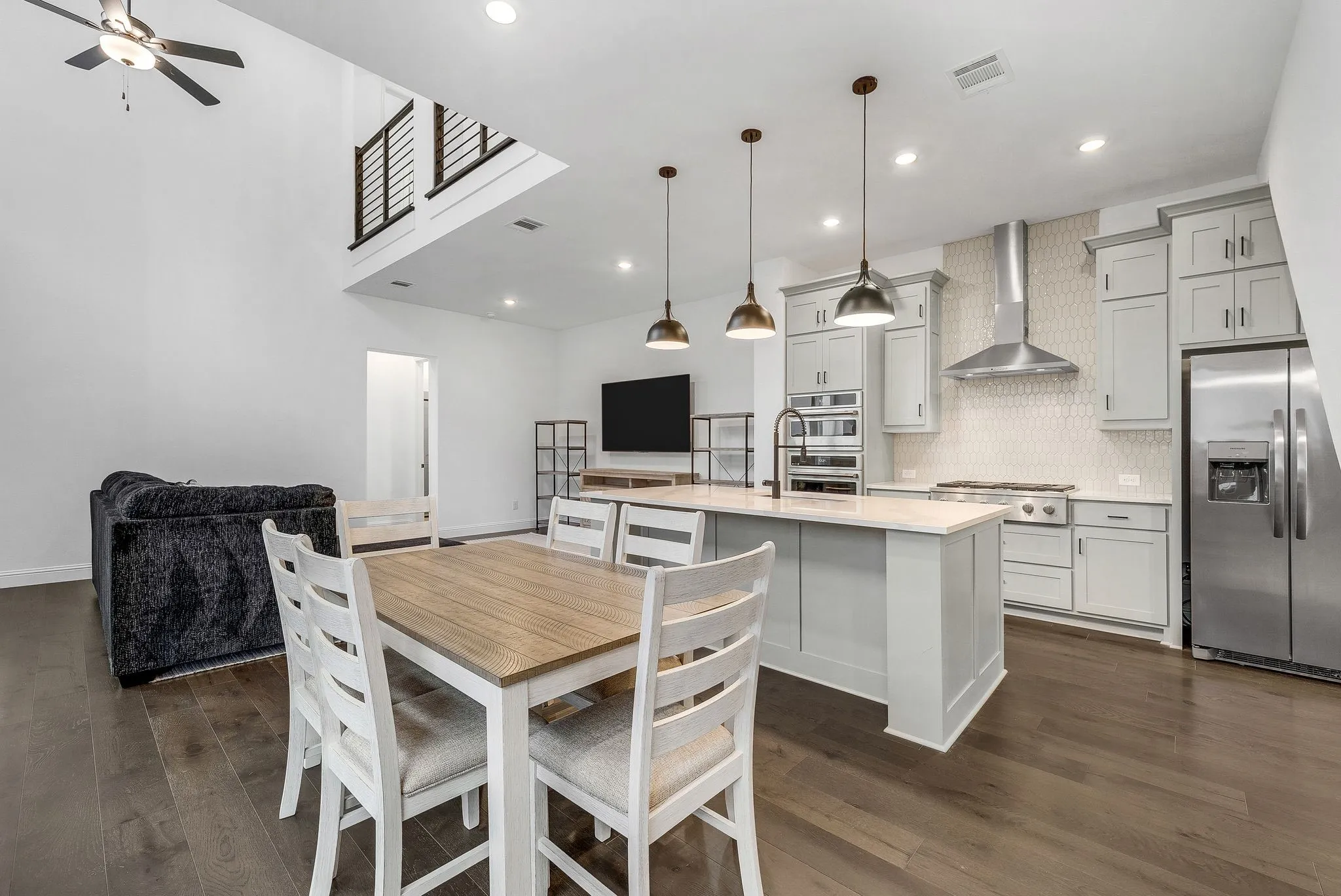 Single Family Residence For Sale in Denton County , 13630 Colony Mews, Frisco, Texas 75033, 4 Bedroom, 3 Bathroom, 2 Garage spaces, 2,659 Sqft, built in 2024, Preowned, mls#21120370, Real Estate Agent in Frisco, Homes For Sale in Denton county, Homes For Sale in Frisco, Realtor in Frisco Texas, Real Estate Brokerage Independent Realty Texas, Luminita Cordes Realtor