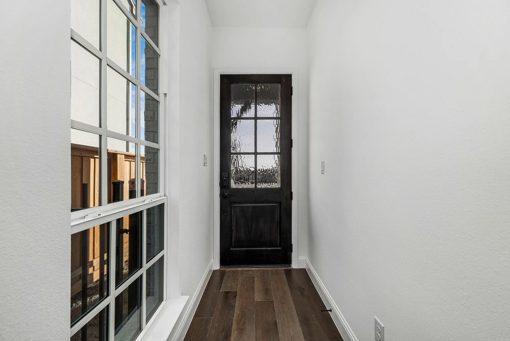 Single Family Residence For Sale in Denton County , 13630 Colony Mews, Frisco, Texas 75033, 4 Bedroom, 3 Bathroom, 2 Garage spaces, 2,659 Sqft, built in 2024, Preowned, mls#21120370, Real Estate Agent in Frisco, Homes For Sale in Denton county, Homes For Sale in Frisco, Realtor in Frisco Texas, Real Estate Brokerage Independent Realty Texas, Luminita Cordes Realtor