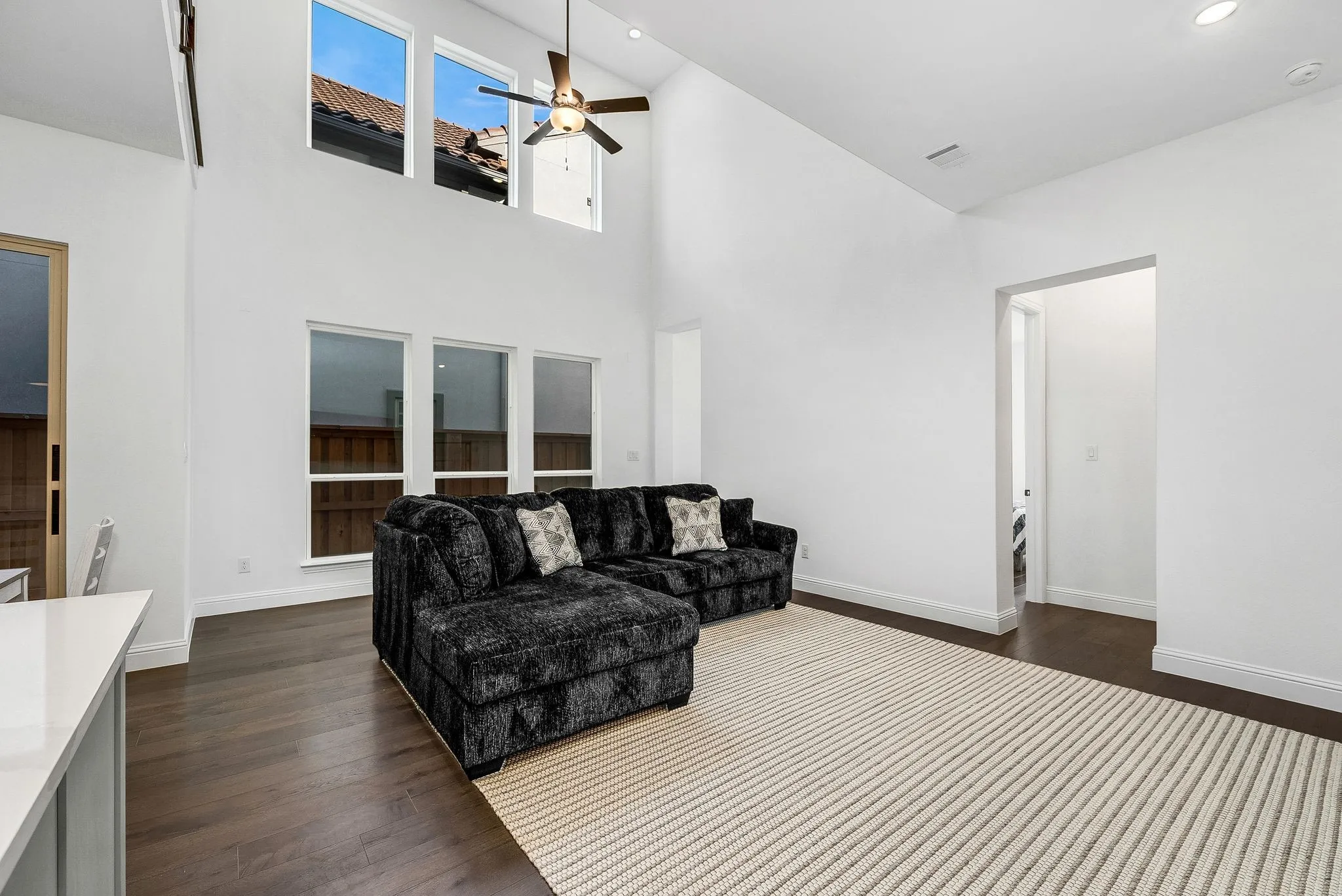Single Family Residence For Sale in Denton County , 13630 Colony Mews, Frisco, Texas 75033, 4 Bedroom, 3 Bathroom, 2 Garage spaces, 2,659 Sqft, built in 2024, Preowned, mls#21120370, Real Estate Agent in Frisco, Homes For Sale in Denton county, Homes For Sale in Frisco, Realtor in Frisco Texas, Real Estate Brokerage Independent Realty Texas, Luminita Cordes Realtor