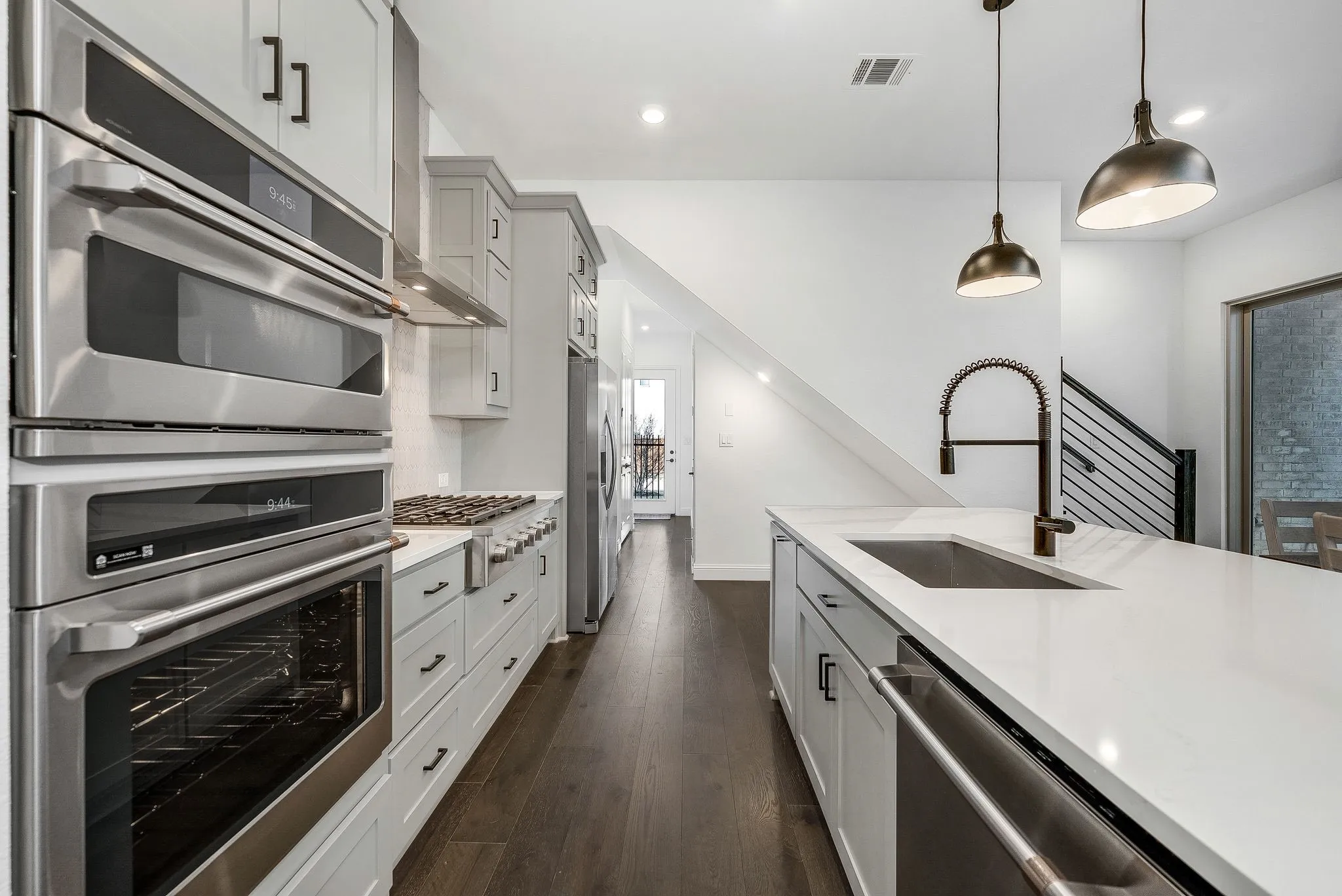 Single Family Residence For Sale in Denton County , 13630 Colony Mews, Frisco, Texas 75033, 4 Bedroom, 3 Bathroom, 2 Garage spaces, 2,659 Sqft, built in 2024, Preowned, mls#21120370, Real Estate Agent in Frisco, Homes For Sale in Denton county, Homes For Sale in Frisco, Realtor in Frisco Texas, Real Estate Brokerage Independent Realty Texas, Luminita Cordes Realtor