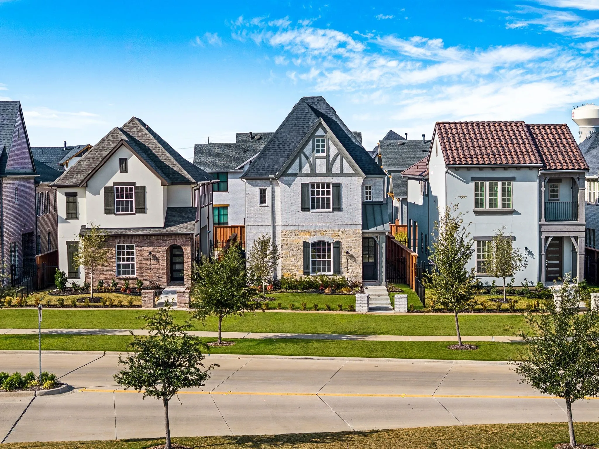Single Family Residence For Sale in Denton County , 13630 Colony Mews, Frisco, Texas 75033, 4 Bedroom, 3 Bathroom, 2 Garage spaces, 2,659 Sqft, built in 2024, Preowned, mls#21120370, Real Estate Agent in Frisco, Homes For Sale in Denton county, Homes For Sale in Frisco, Realtor in Frisco Texas, Real Estate Brokerage Independent Realty Texas, Luminita Cordes Realtor