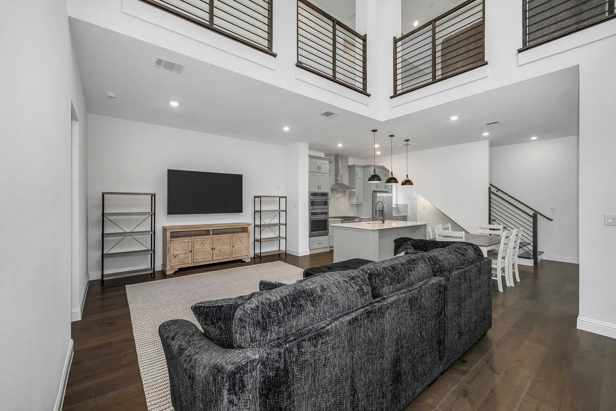 Single Family Residence For Sale in Denton County , 13630 Colony Mews, Frisco, Texas 75033, 4 Bedroom, 3 Bathroom, 2 Garage spaces, 2,659 Sqft, built in 2024, Preowned, mls#21120370, Real Estate Agent in Frisco, Homes For Sale in Denton county, Homes For Sale in Frisco, Realtor in Frisco Texas, Real Estate Brokerage Independent Realty Texas, Luminita Cordes Realtor