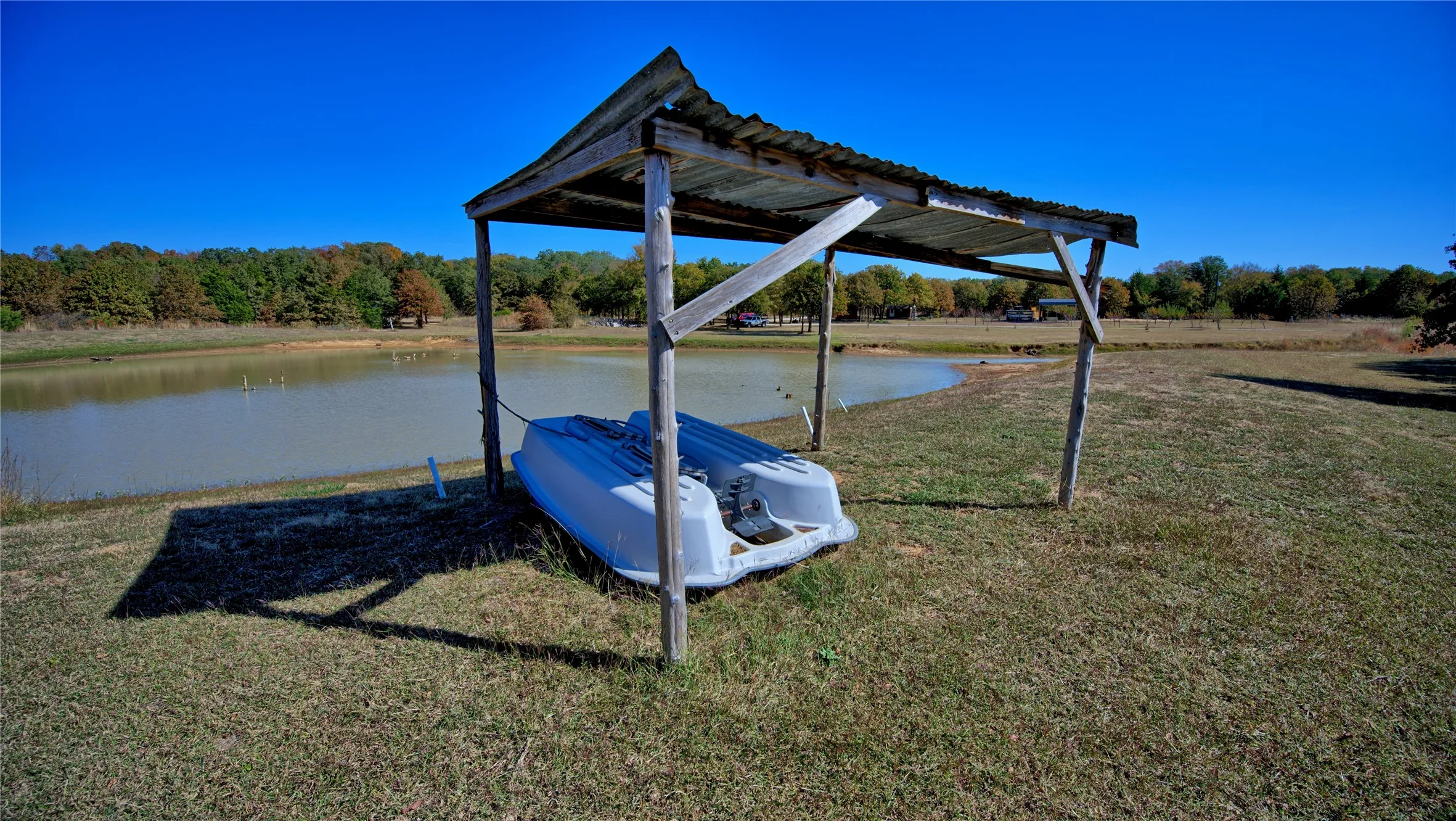paddle boat to convey