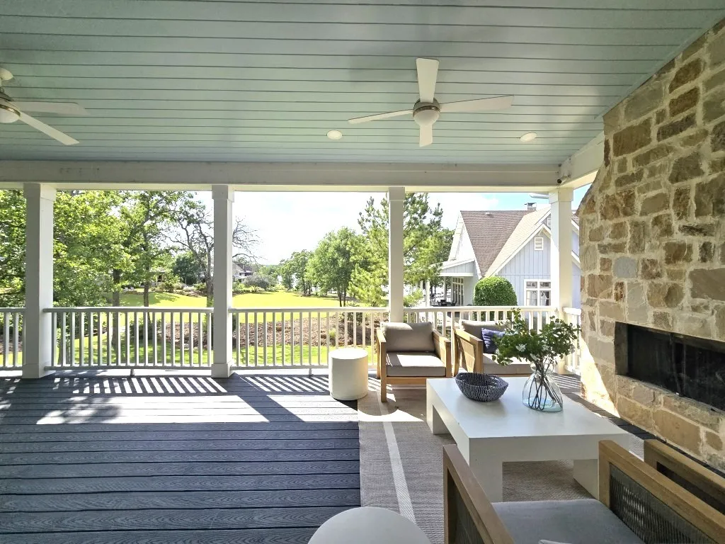 Single Family Residence For Sale in Henderson County , 4521 W Cove Court, Malakoff, Texas 75148, 5 Bedroom, 7 Bathroom, Garage spaces, 4,502 Sqft, built in 2016, mls#21128764, Real Estate Agent in Malakoff, Homes For Sale in Henderson county, Homes For Sale in Malakoff, Realtor in Malakoff Texas, Real Estate Brokerage Independent Realty Texas, Luminita Cordes Realtor