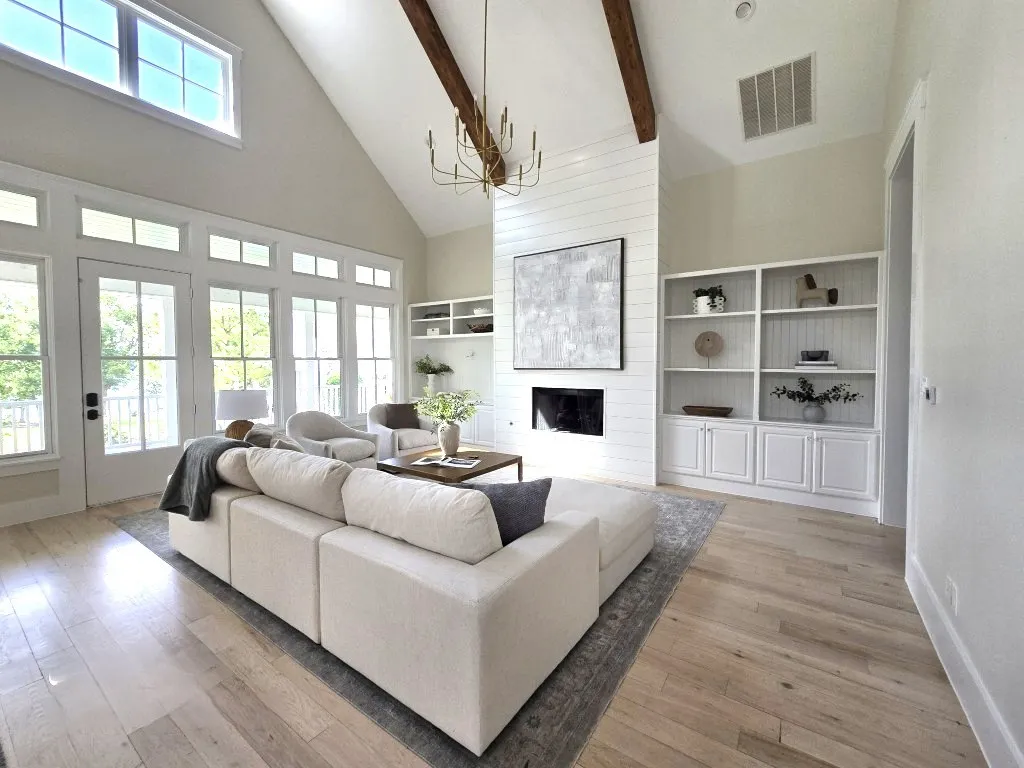 Single Family Residence For Sale in Henderson County , 4521 W Cove Court, Malakoff, Texas 75148, 5 Bedroom, 7 Bathroom, Garage spaces, 4,502 Sqft, built in 2016, mls#21128764, Real Estate Agent in Malakoff, Homes For Sale in Henderson county, Homes For Sale in Malakoff, Realtor in Malakoff Texas, Real Estate Brokerage Independent Realty Texas, Luminita Cordes Realtor
