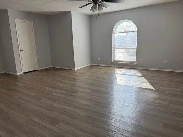 Condominium For Sale in Tarrant County , 6000 Westridge Lane 802, Fort Worth, Texas 76116, 3 Bedroom, 2 Bathroom, Garage spaces, 1,764 Sqft, built in 1969, Preowned, mls#21128667, Real Estate Agent in Fort Worth, Homes For Sale in Tarrant county, Homes For Sale in Fort Worth, Realtor in Fort Worth Texas, Real Estate Brokerage Independent Realty Texas, Luminita Cordes Realtor
