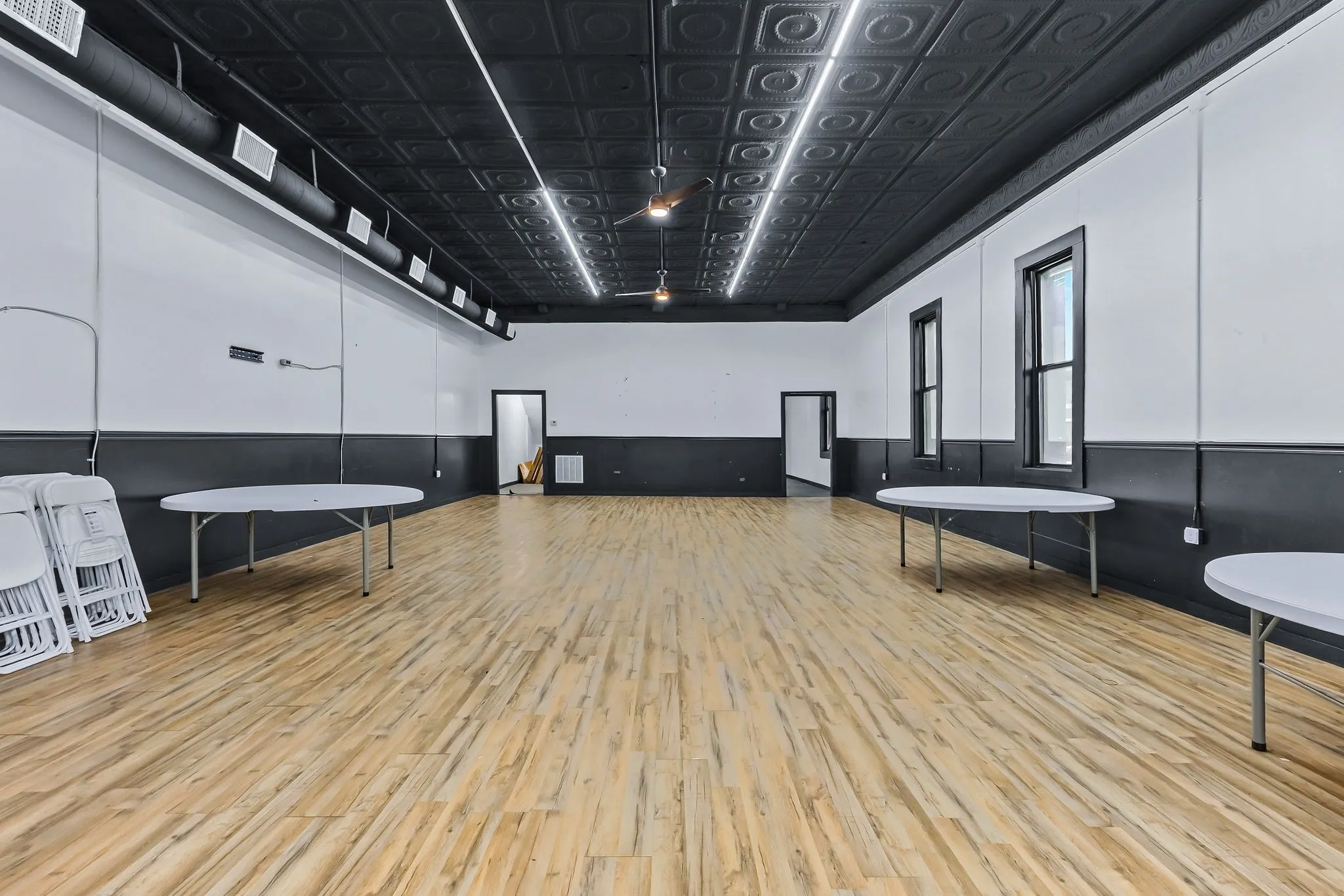 Retail For Sale in Hunt County , 2402 Stonewall Street, Greenville, Texas 75401, 0, 0, Garage spaces, 0 Sqft, built in 1943, Preowned, mls#21128545, Real Estate Agent in Greenville, Homes For Sale in Hunt county, Homes For Sale in Greenville, Realtor in Greenville Texas, Real Estate Brokerage Independent Realty Texas, Luminita Cordes Realtor