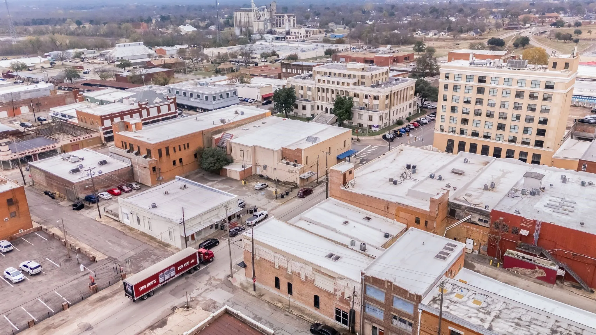 Retail For Sale in Hunt County , 2402 Stonewall Street, Greenville, Texas 75401, 0, 0, Garage spaces, 0 Sqft, built in 1943, Preowned, mls#21128545, Real Estate Agent in Greenville, Homes For Sale in Hunt county, Homes For Sale in Greenville, Realtor in Greenville Texas, Real Estate Brokerage Independent Realty Texas, Luminita Cordes Realtor