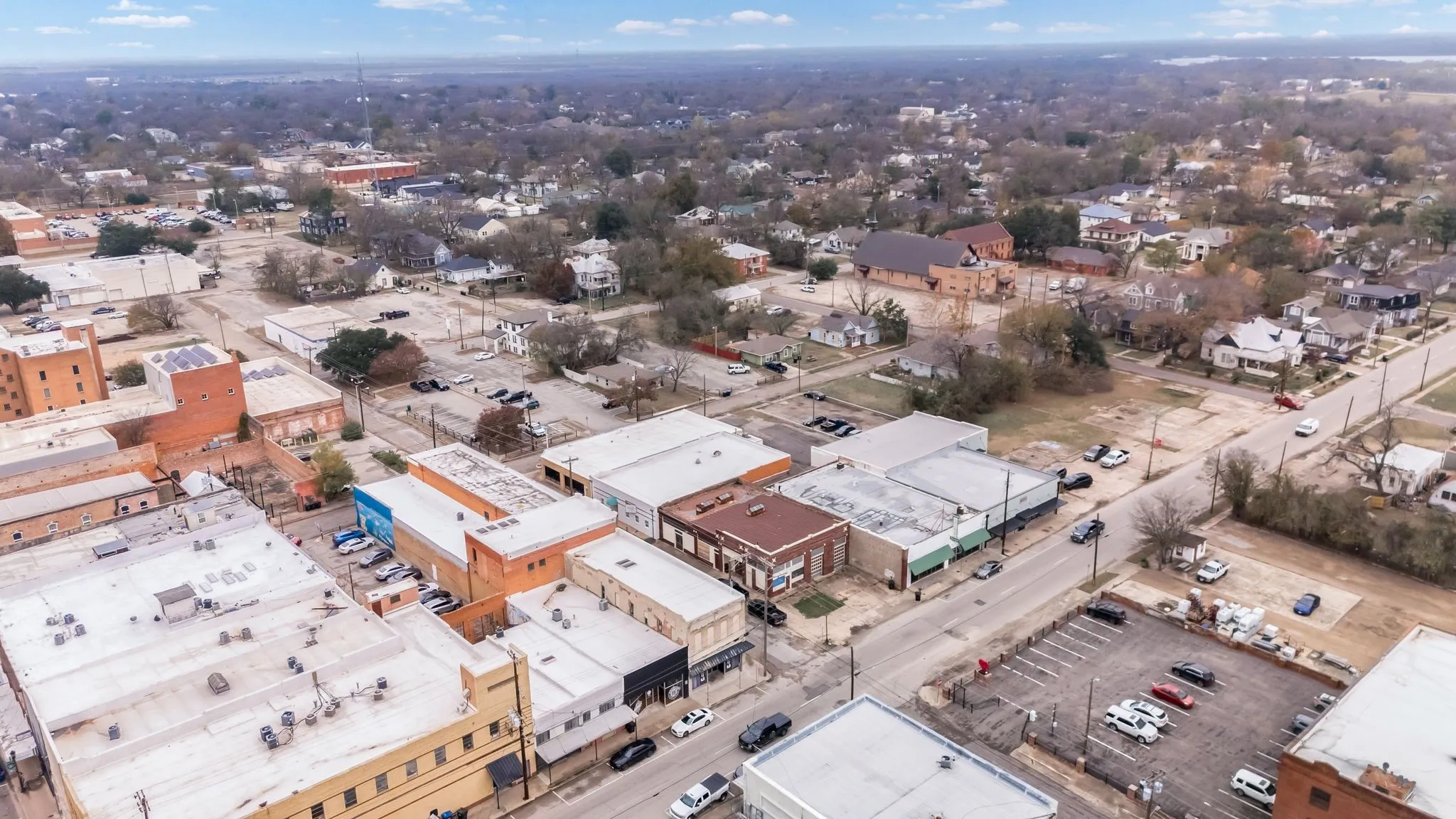 Retail For Rent in Hunt County , 2402 Stonewall Street, Greenville, Texas 75401, 0, 0, Garage spaces, 0 Sqft, built in 1943, Preowned, Price $1,975, mls#21128803, Real Estate Agent in Greenville, Homes For Rent in Hunt county, Homes For Rent in Greenville, Realtor in Greenville Texas, Real Estate Brokerage Independent Realty Texas, Luminita Cordes Realtor