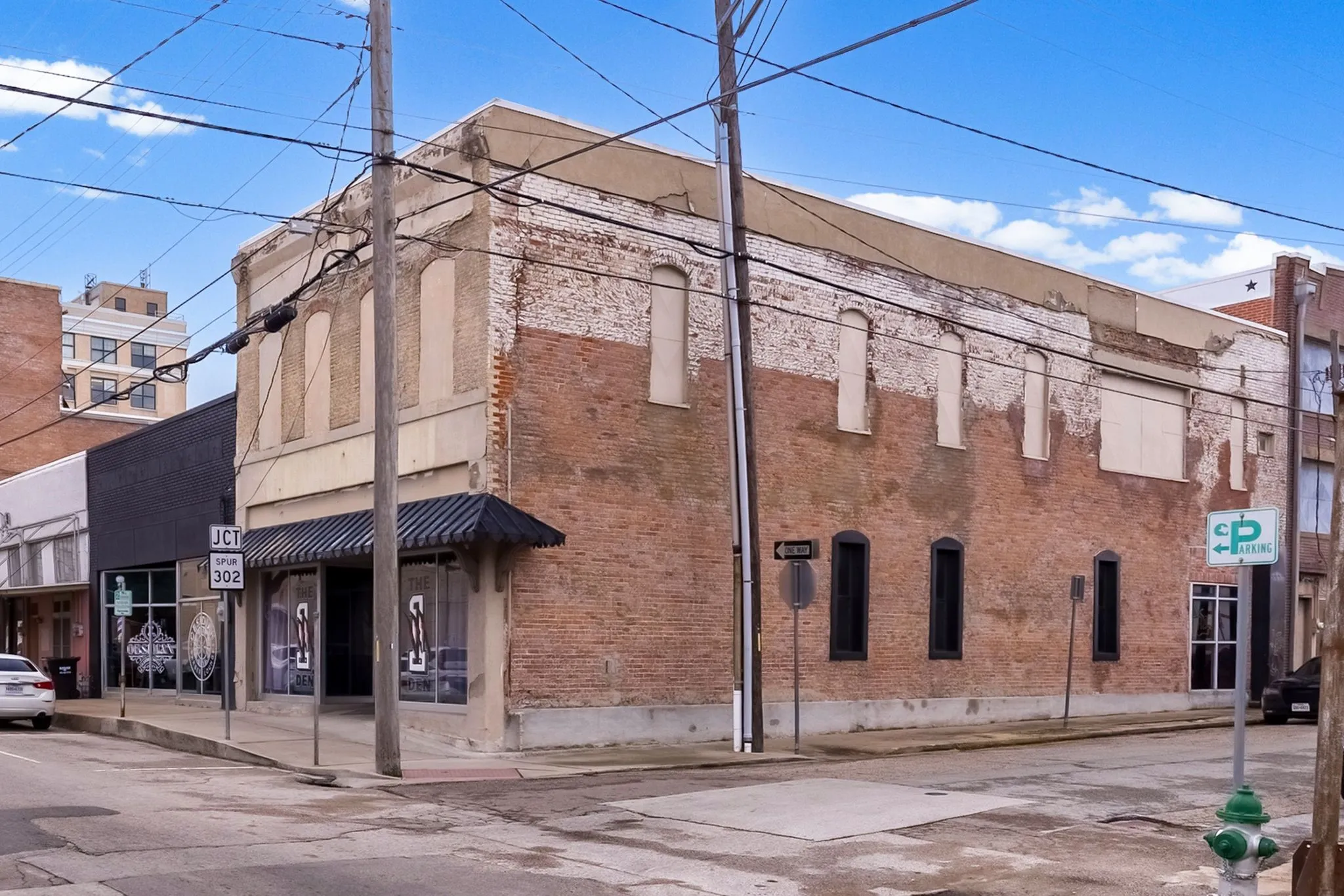Retail For Rent in Hunt County , 2402 Stonewall Street, Greenville, Texas 75401, 0, 0, Garage spaces, 0 Sqft, built in 1943, Preowned, Price $1,975, mls#21128803, Real Estate Agent in Greenville, Homes For Rent in Hunt county, Homes For Rent in Greenville, Realtor in Greenville Texas, Real Estate Brokerage Independent Realty Texas, Luminita Cordes Realtor