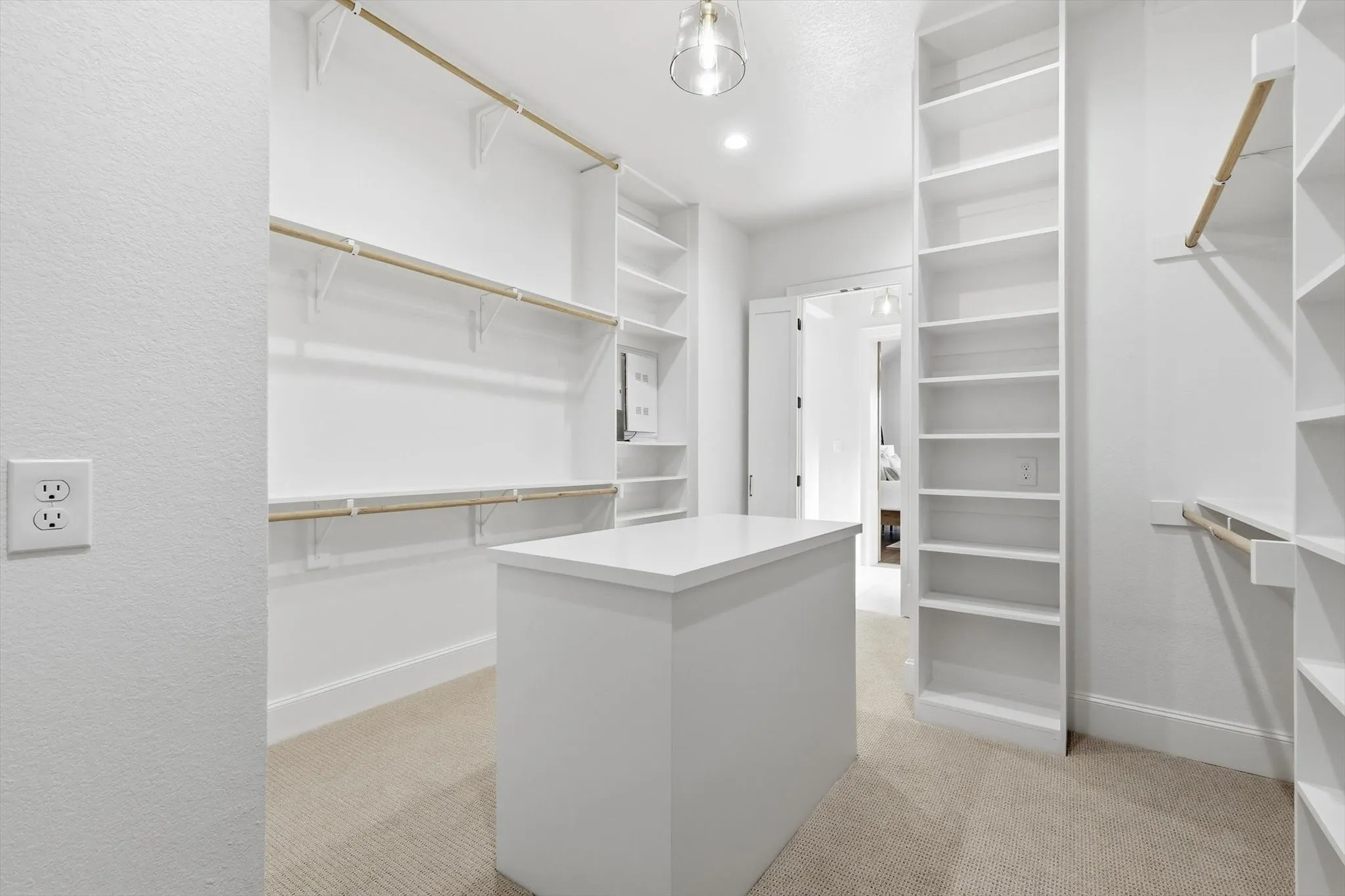 Single Family Residence For Sale in Ellis County , 122 Ozro Road, Maypearl, Texas 76084, 4 Bedroom, 3 Bathroom, 3 Garage spaces, 3,507 Sqft, built in 2023, New Construction - Complete, mls#21126789, Real Estate Agent in Maypearl, Homes For Sale in Ellis county, Homes For Sale in Maypearl, Realtor in Maypearl Texas, Real Estate Brokerage Independent Realty Texas, Luminita Cordes Realtor