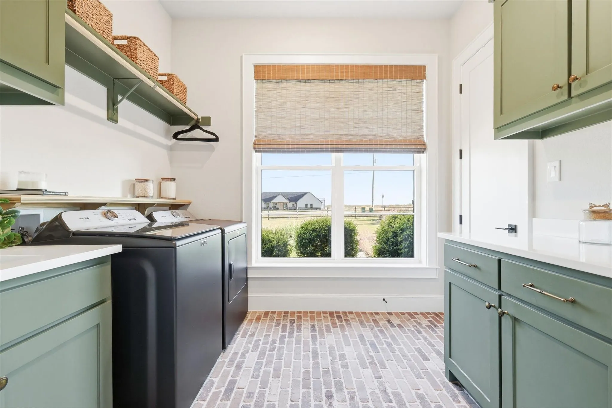 Single Family Residence For Sale in Ellis County , 122 Ozro Road, Maypearl, Texas 76084, 4 Bedroom, 3 Bathroom, 3 Garage spaces, 3,507 Sqft, built in 2023, New Construction - Complete, mls#21126789, Real Estate Agent in Maypearl, Homes For Sale in Ellis county, Homes For Sale in Maypearl, Realtor in Maypearl Texas, Real Estate Brokerage Independent Realty Texas, Luminita Cordes Realtor
