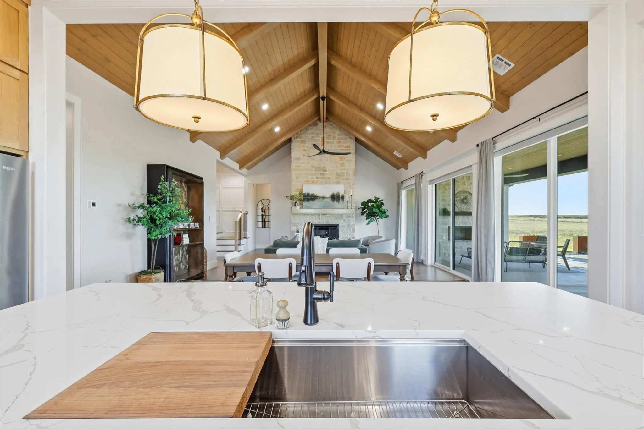 Single Family Residence For Sale in Ellis County , 122 Ozro Road, Maypearl, Texas 76084, 4 Bedroom, 3 Bathroom, 3 Garage spaces, 3,507 Sqft, built in 2023, New Construction - Complete, mls#21126789, Real Estate Agent in Maypearl, Homes For Sale in Ellis county, Homes For Sale in Maypearl, Realtor in Maypearl Texas, Real Estate Brokerage Independent Realty Texas, Luminita Cordes Realtor