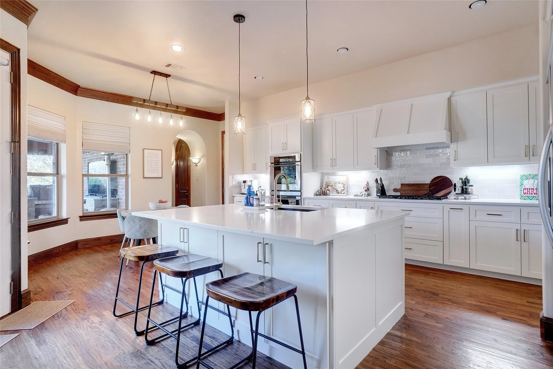 Single Family Residence For Sale in Denton County , 3333 Clubview Drive, Denton, Texas 76226, 4 Bedroom, 4 Bathroom, 3 Garage spaces, 3,530 Sqft, built in 2005, mls#21128838, Real Estate Agent in Denton, Homes For Sale in Denton county, Homes For Sale in Denton, Realtor in Denton Texas, Real Estate Brokerage Independent Realty Texas, Luminita Cordes Realtor