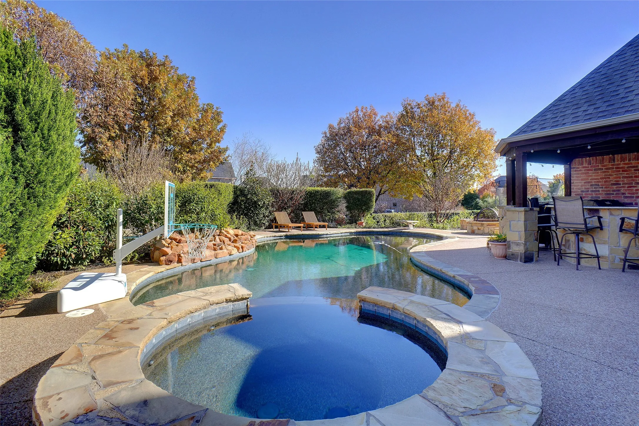 Single Family Residence For Sale in Denton County , 3333 Clubview Drive, Denton, Texas 76226, 4 Bedroom, 4 Bathroom, 3 Garage spaces, 3,530 Sqft, built in 2005, mls#21128838, Real Estate Agent in Denton, Homes For Sale in Denton county, Homes For Sale in Denton, Realtor in Denton Texas, Real Estate Brokerage Independent Realty Texas, Luminita Cordes Realtor