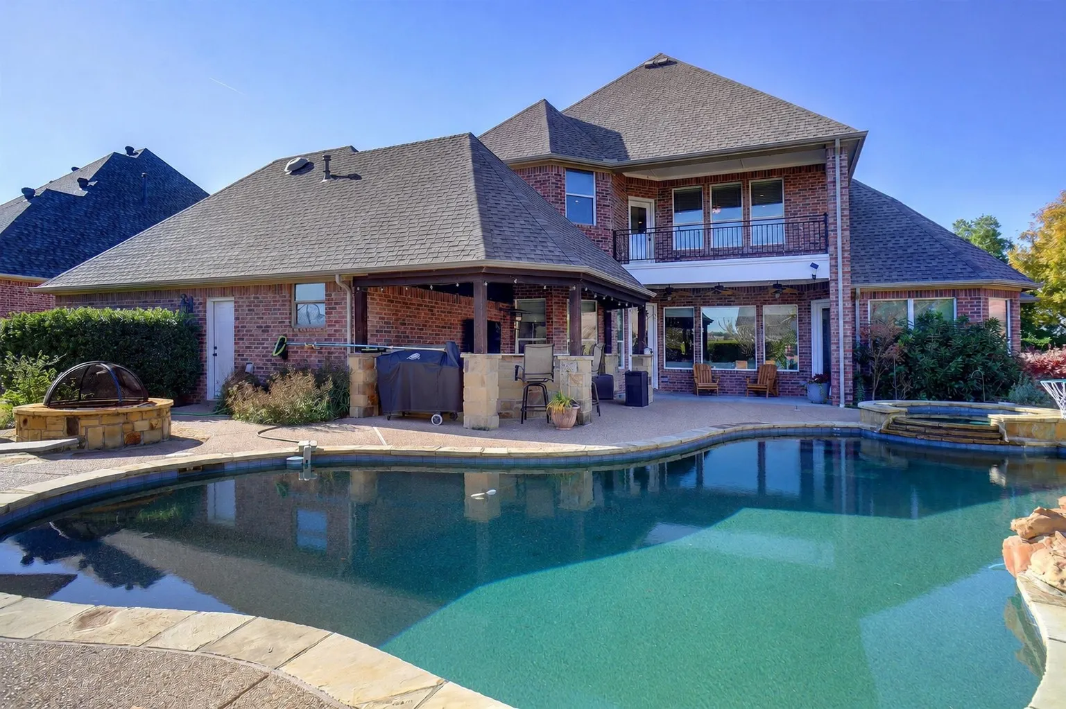 Single Family Residence For Sale in Denton County , 3333 Clubview Drive, Denton, Texas 76226, 4 Bedroom, 4 Bathroom, 3 Garage spaces, 3,530 Sqft, built in 2005, mls#21128838, Real Estate Agent in Denton, Homes For Sale in Denton county, Homes For Sale in Denton, Realtor in Denton Texas, Real Estate Brokerage Independent Realty Texas, Luminita Cordes Realtor