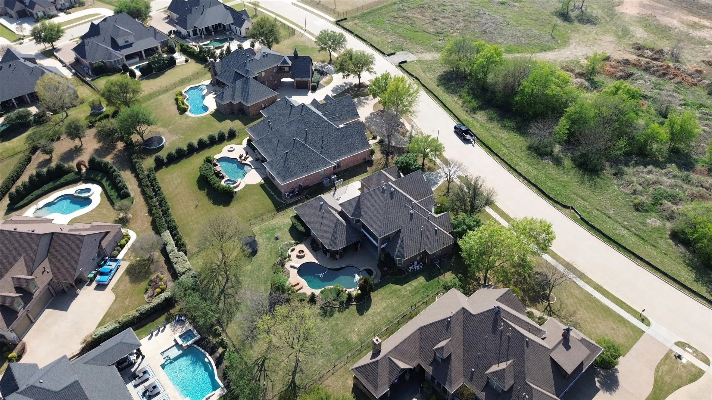 Single Family Residence For Sale in Denton County , 3333 Clubview Drive, Denton, Texas 76226, 4 Bedroom, 4 Bathroom, 3 Garage spaces, 3,530 Sqft, built in 2005, mls#21128838, Real Estate Agent in Denton, Homes For Sale in Denton county, Homes For Sale in Denton, Realtor in Denton Texas, Real Estate Brokerage Independent Realty Texas, Luminita Cordes Realtor