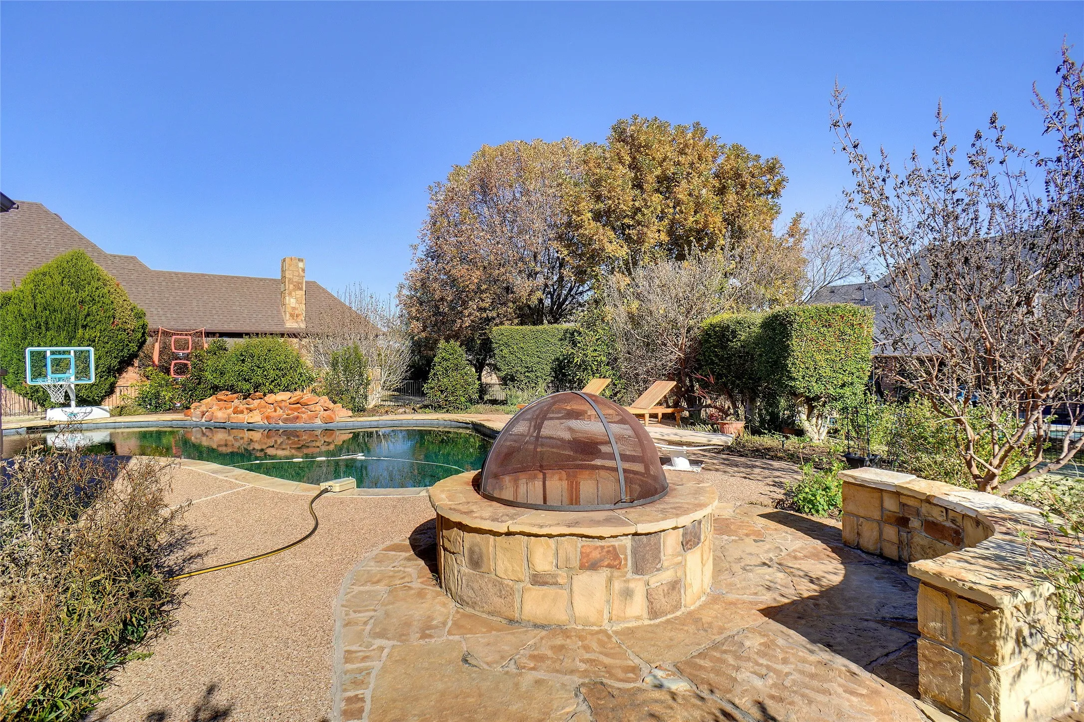 Single Family Residence For Sale in Denton County , 3333 Clubview Drive, Denton, Texas 76226, 4 Bedroom, 4 Bathroom, 3 Garage spaces, 3,530 Sqft, built in 2005, mls#21128838, Real Estate Agent in Denton, Homes For Sale in Denton county, Homes For Sale in Denton, Realtor in Denton Texas, Real Estate Brokerage Independent Realty Texas, Luminita Cordes Realtor