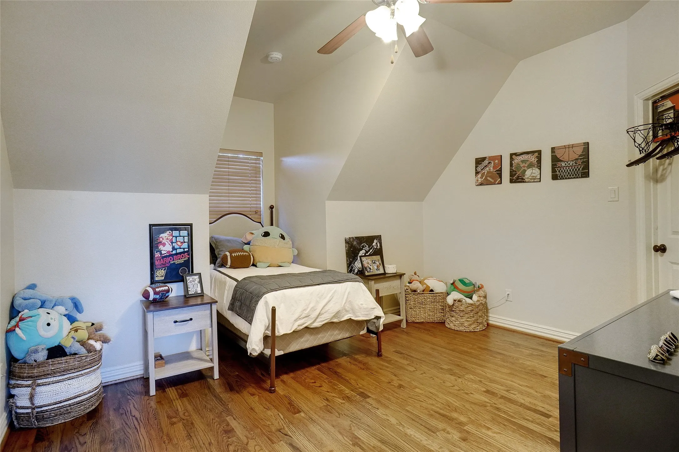 Single Family Residence For Sale in Denton County , 3333 Clubview Drive, Denton, Texas 76226, 4 Bedroom, 4 Bathroom, 3 Garage spaces, 3,530 Sqft, built in 2005, mls#21128838, Real Estate Agent in Denton, Homes For Sale in Denton county, Homes For Sale in Denton, Realtor in Denton Texas, Real Estate Brokerage Independent Realty Texas, Luminita Cordes Realtor