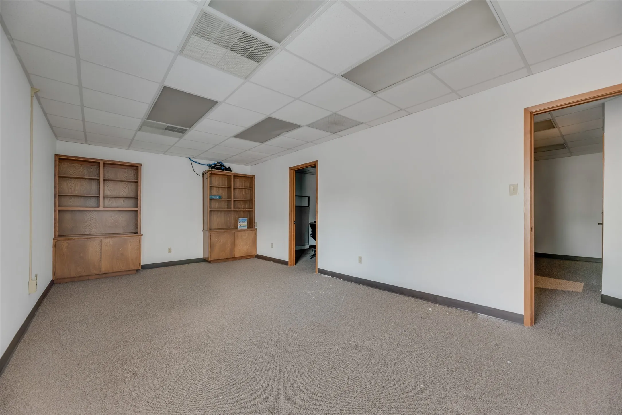 Office For Sale in Dallas County , 726 Dalworth Street, Grand Prairie, Texas 75050, 0, 0, Garage spaces, 0 Sqft, built in 1982, Preowned, mls#21128864, Real Estate Agent in Grand Prairie, Homes For Sale in Dallas county, Homes For Sale in Grand Prairie, Realtor in Grand Prairie Texas, Real Estate Brokerage Independent Realty Texas, Luminita Cordes Realtor