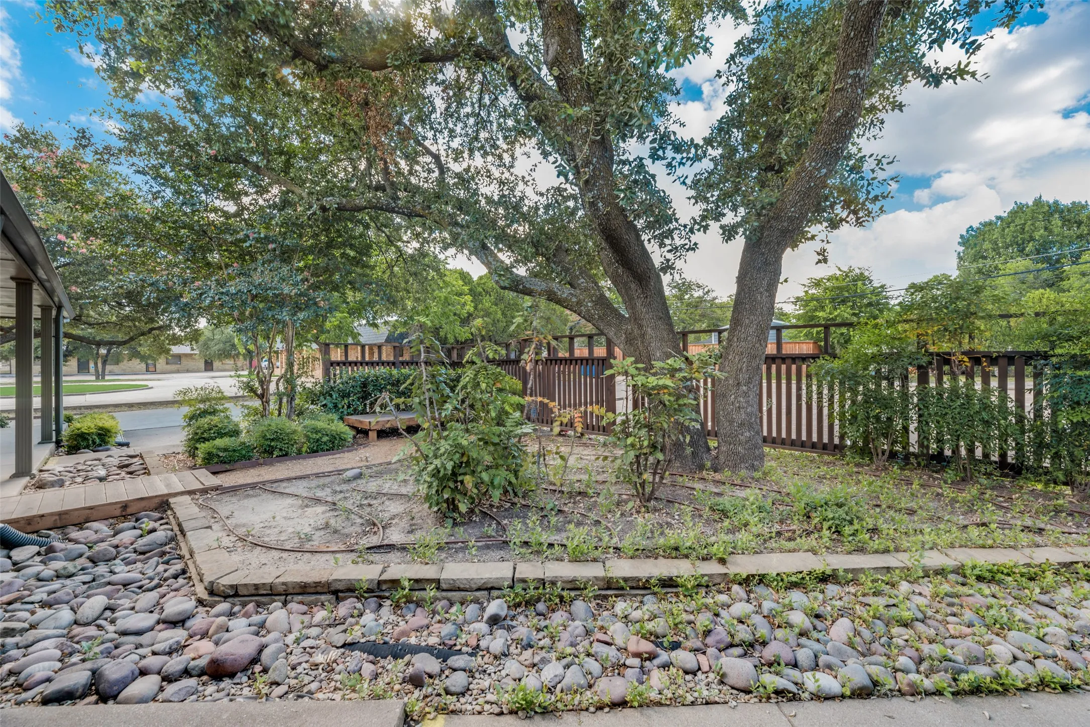 Office For Sale in Dallas County , 726 Dalworth Street, Grand Prairie, Texas 75050, 0, 0, Garage spaces, 0 Sqft, built in 1982, Preowned, mls#21128864, Real Estate Agent in Grand Prairie, Homes For Sale in Dallas county, Homes For Sale in Grand Prairie, Realtor in Grand Prairie Texas, Real Estate Brokerage Independent Realty Texas, Luminita Cordes Realtor