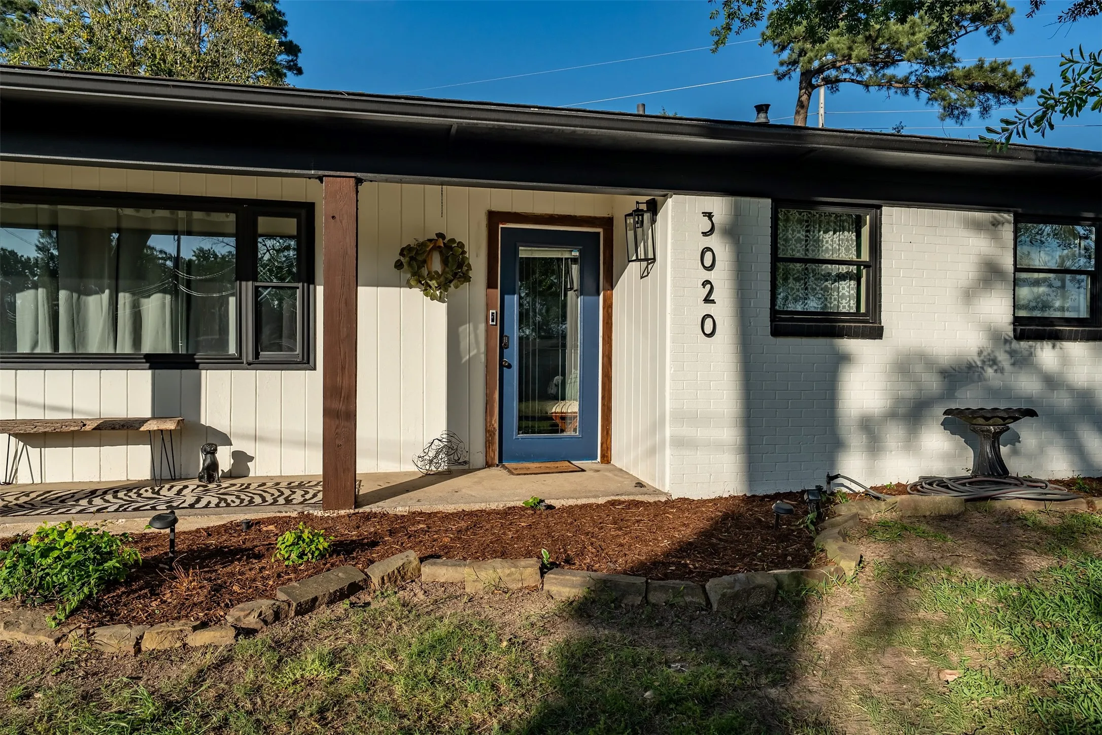 Single Family Residence For Sale in Smith County , 3020 Meadowlark, Tyler, Texas 75701, 3 Bedrooms, 2 Bathrooms, 1 Garage spaces, 1,919 Sqft, built in 1959, Price $325,000, mls#21128897, Real Estate Agent in Tyler, Homes For Sale in Smith county, Homes For Sale in Tyler, Realtor in Tyler Texas, Real Estate Brokerage Independent Realty Texas, Luminita Cordes Realtor