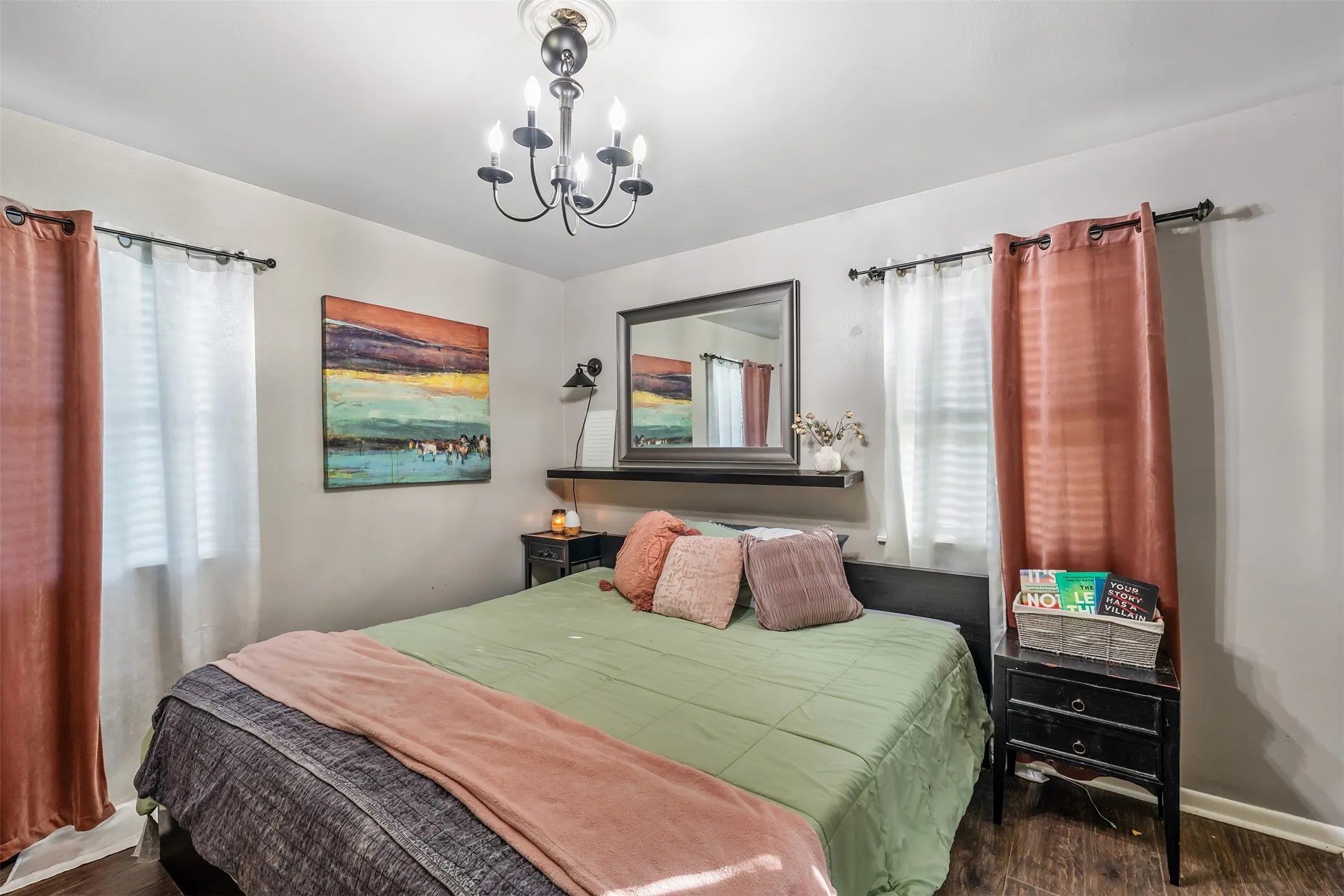 Single Family Residence For Sale in Smith County , 3020 Meadowlark, Tyler, Texas 75701, 3 Bedrooms, 2 Bathrooms, 1 Garage spaces, 1,919 Sqft, built in 1959, Price $325,000, mls#21128897, Real Estate Agent in Tyler, Homes For Sale in Smith county, Homes For Sale in Tyler, Realtor in Tyler Texas, Real Estate Brokerage Independent Realty Texas, Luminita Cordes Realtor