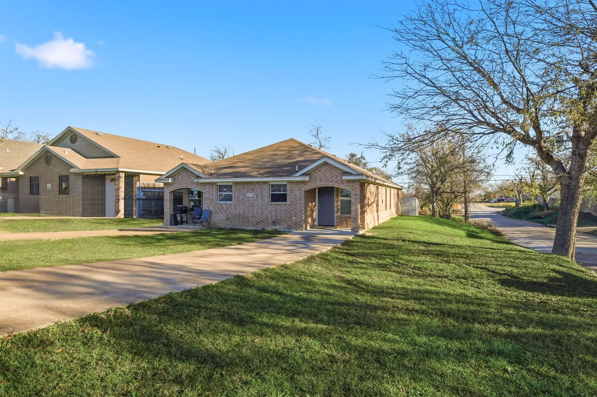 Duplex For Sale in Tarrant County , 2900 NW 29th Street, Fort Worth, Texas 76106, 3 Bedrooms, 2 Bathrooms, Garage spaces, 0 Sqft, built in 2007, Preowned, Price $399,000, mls#21129036, Real Estate Agent in Fort Worth, Homes For Sale in Tarrant county, Homes For Sale in Fort Worth, Realtor in Fort Worth Texas, Real Estate Brokerage Independent Realty Texas, Luminita Cordes Realtor