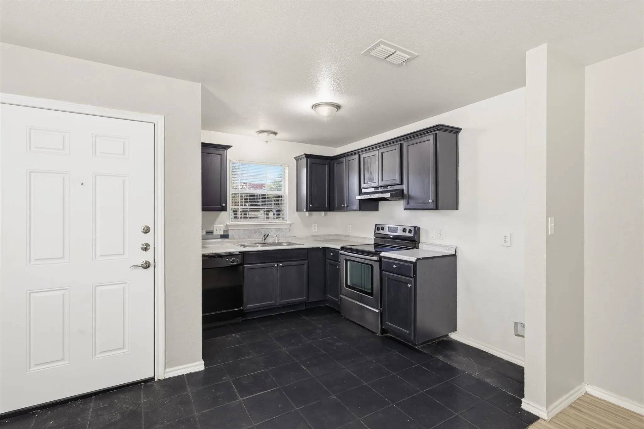 Duplex For Sale in Tarrant County , 2900 NW 29th Street, Fort Worth, Texas 76106, 3 Bedrooms, 2 Bathrooms, Garage spaces, 0 Sqft, built in 2007, Preowned, Price $399,000, mls#21129036, Real Estate Agent in Fort Worth, Homes For Sale in Tarrant county, Homes For Sale in Fort Worth, Realtor in Fort Worth Texas, Real Estate Brokerage Independent Realty Texas, Luminita Cordes Realtor