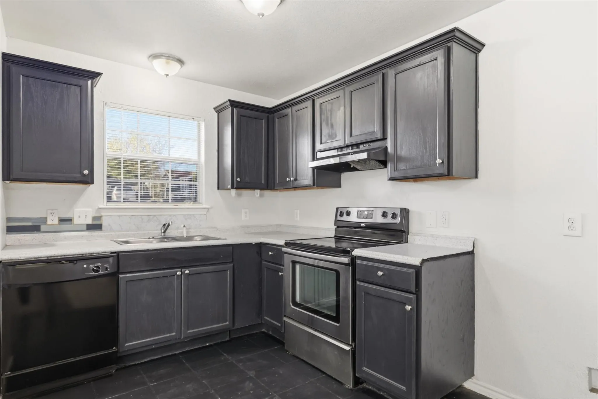 Duplex For Sale in Tarrant County , 2900 NW 29th Street, Fort Worth, Texas 76106, 3 Bedrooms, 2 Bathrooms, Garage spaces, 0 Sqft, built in 2007, Preowned, Price $399,000, mls#21129036, Real Estate Agent in Fort Worth, Homes For Sale in Tarrant county, Homes For Sale in Fort Worth, Realtor in Fort Worth Texas, Real Estate Brokerage Independent Realty Texas, Luminita Cordes Realtor