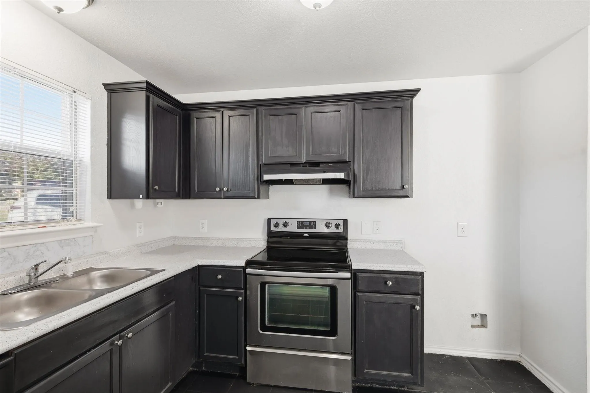 Duplex For Sale in Tarrant County , 2900 NW 29th Street, Fort Worth, Texas 76106, 3 Bedrooms, 2 Bathrooms, Garage spaces, 0 Sqft, built in 2007, Preowned, Price $399,000, mls#21129036, Real Estate Agent in Fort Worth, Homes For Sale in Tarrant county, Homes For Sale in Fort Worth, Realtor in Fort Worth Texas, Real Estate Brokerage Independent Realty Texas, Luminita Cordes Realtor