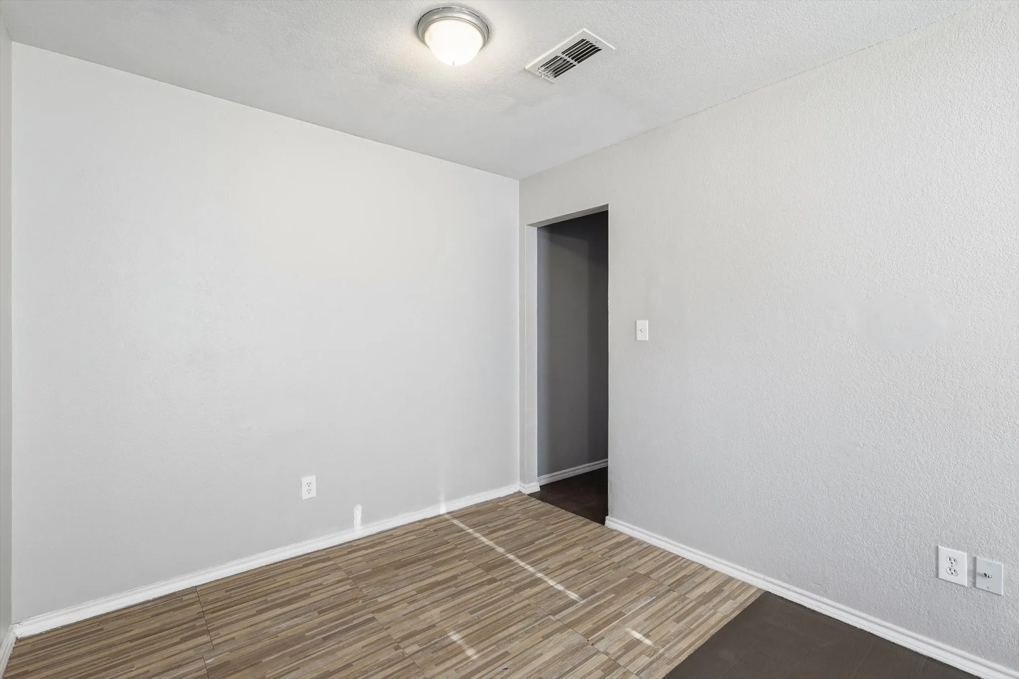 Duplex For Sale in Tarrant County , 2900 NW 29th Street, Fort Worth, Texas 76106, 3 Bedrooms, 2 Bathrooms, Garage spaces, 0 Sqft, built in 2007, Preowned, Price $399,000, mls#21129036, Real Estate Agent in Fort Worth, Homes For Sale in Tarrant county, Homes For Sale in Fort Worth, Realtor in Fort Worth Texas, Real Estate Brokerage Independent Realty Texas, Luminita Cordes Realtor