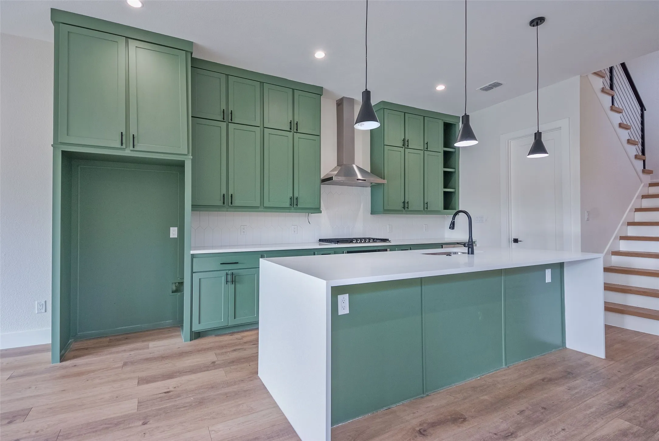 Single Family Residence For Sale in Dallas County , 519 Mount Auburn Avenue, Dallas, Texas 75223, 3 Bedroom, 3 Bathroom, 2 Garage spaces, 2,150 Sqft, built in 2020, mls#21129099, Real Estate Agent in Dallas, Homes For Sale in Dallas county, Homes For Sale in Dallas, Realtor in Dallas Texas, Real Estate Brokerage Independent Realty Texas, Luminita Cordes Realtor